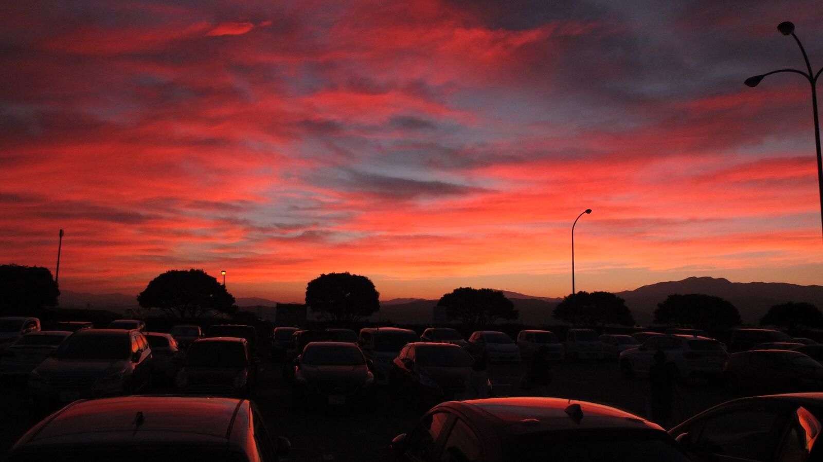 Fujifilm X10 sample photo. Dusk, parking lot, sky photography