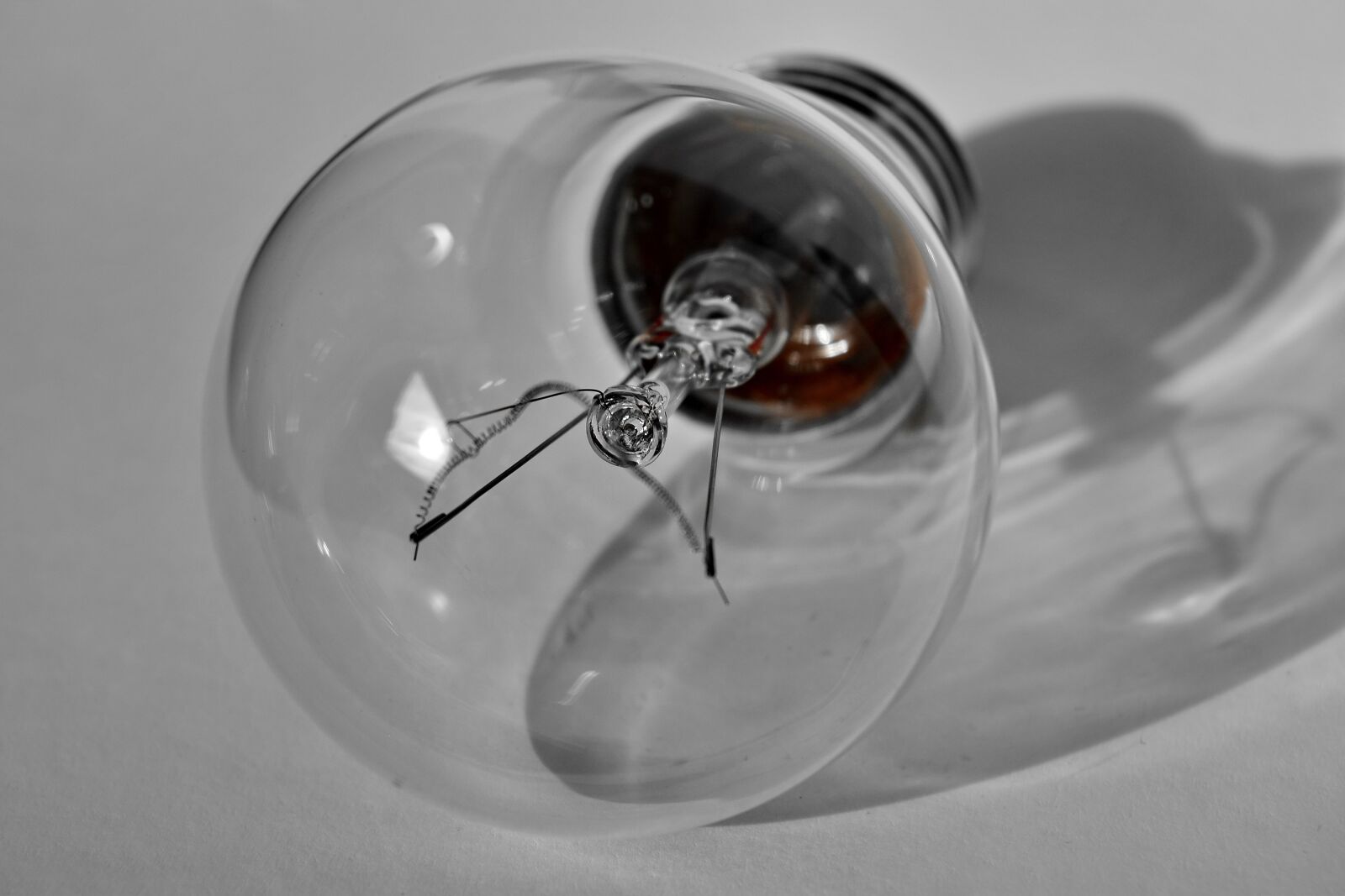 Nikon D5500 sample photo. Light bulb, shadow, transparent photography