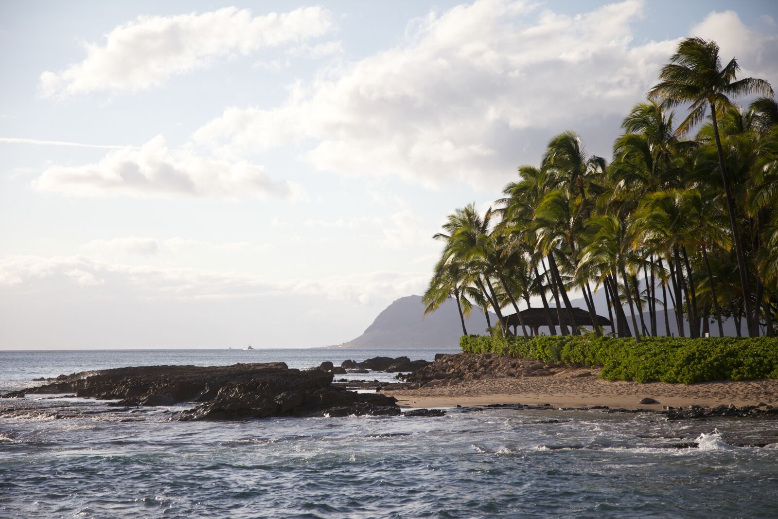 Canon EOS 5D Mark II sample photo. Hawaii, ocean, beach photography