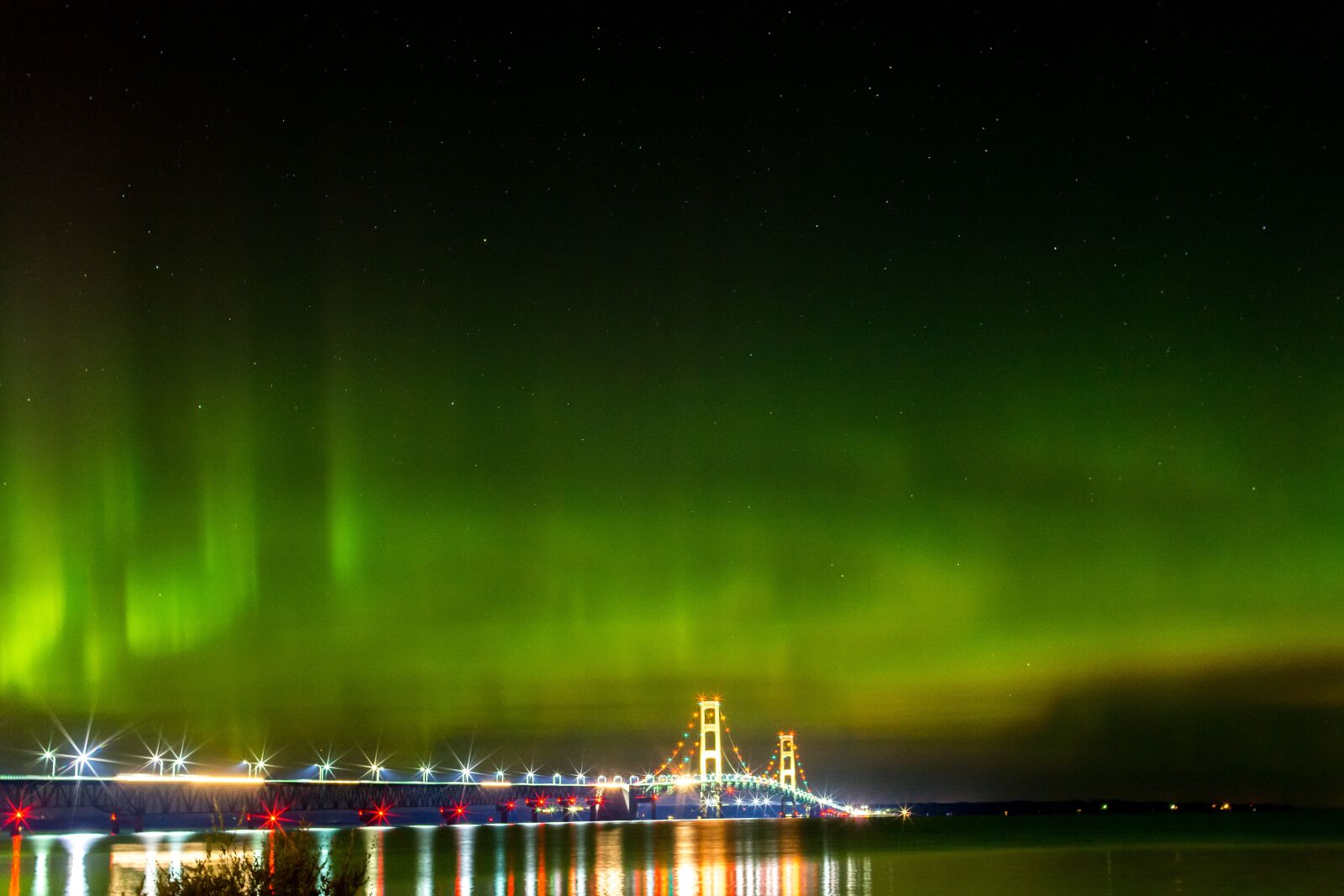 Nikon D5200 sample photo. Mackinac bridge, northern lights photography