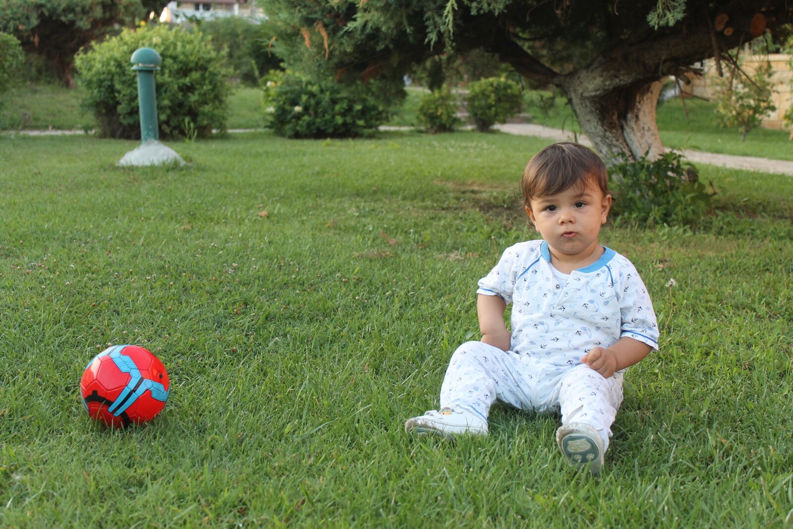 Canon EOS 1100D (EOS Rebel T3 / EOS Kiss X50) sample photo. Baby, cottage, child photography