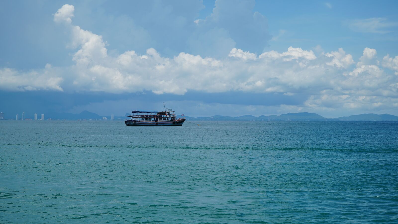 Sony E PZ 18-105mm F4 G OSS sample photo. Sea, ship, sky photography
