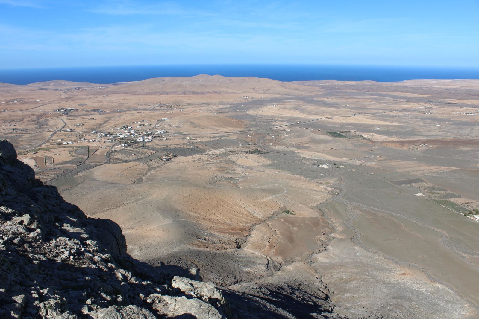 Canon EOS 1200D (EOS Rebel T5 / EOS Kiss X70 / EOS Hi) sample photo. Fuerteventura, hiking, holiday photography