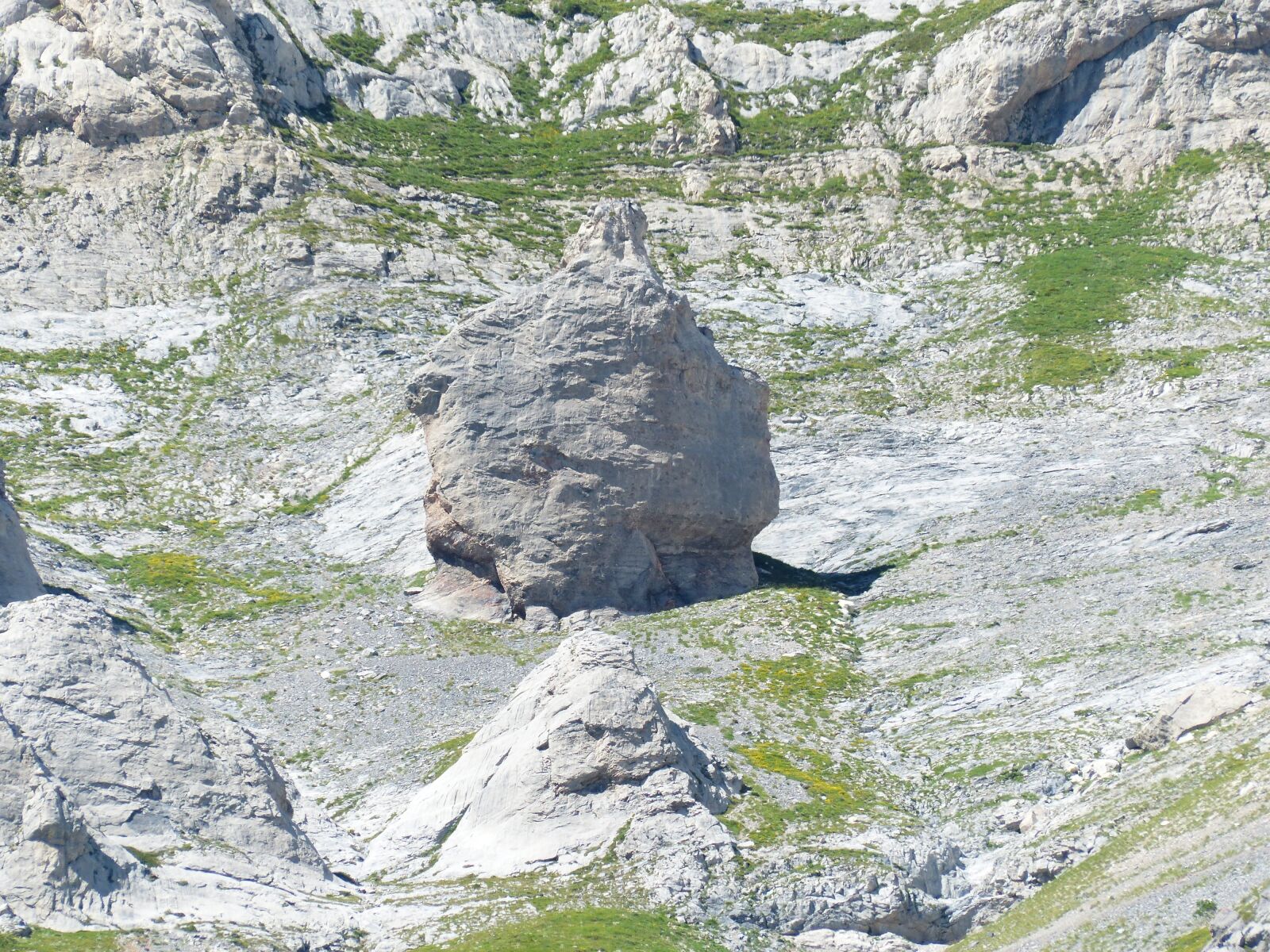 Panasonic Lumix DMC-FZ200 sample photo. Rock, climbing area, climb photography