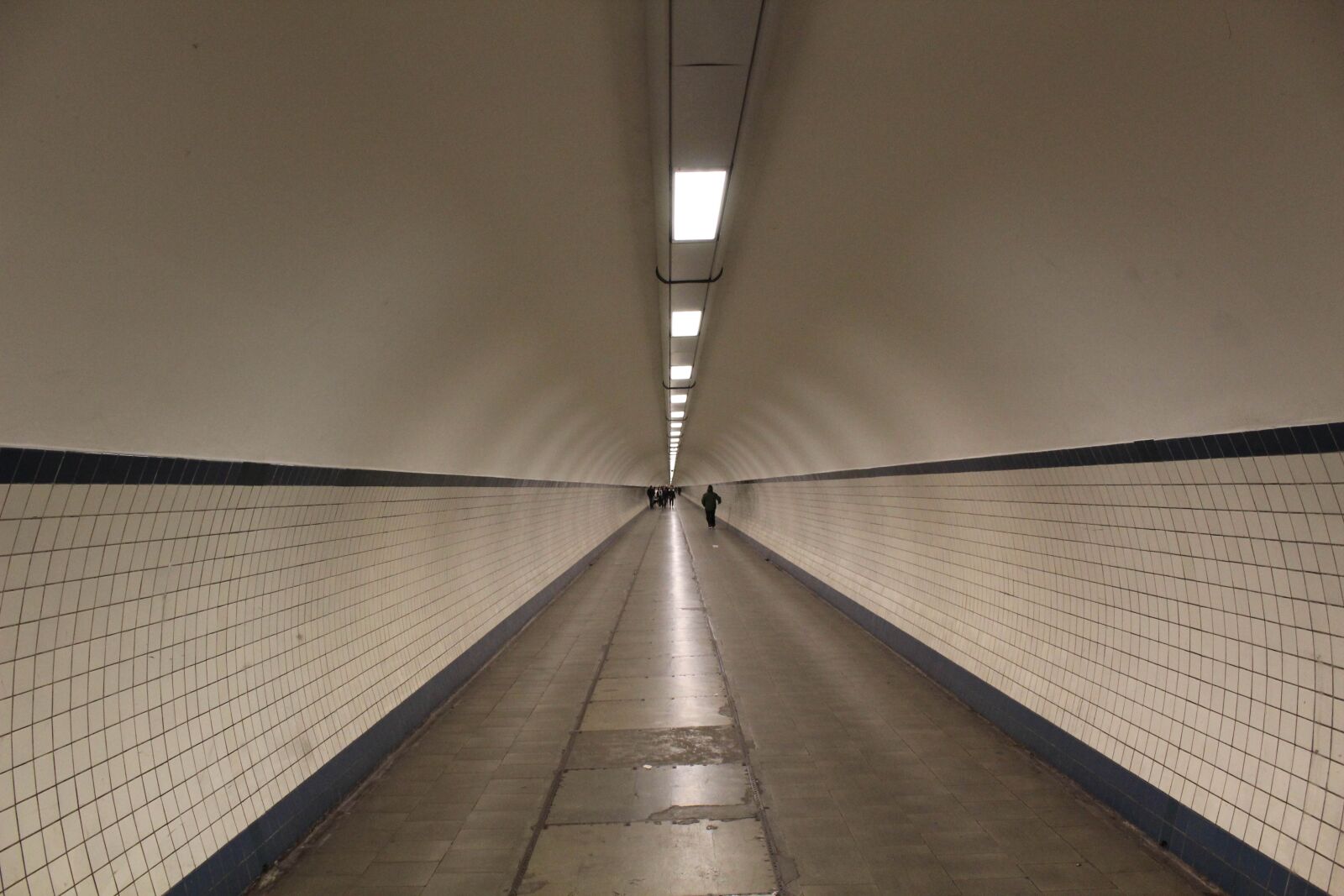 Canon EOS 1300D (EOS Rebel T6 / EOS Kiss X80) sample photo. Tunnel, belgium, antwerp photography