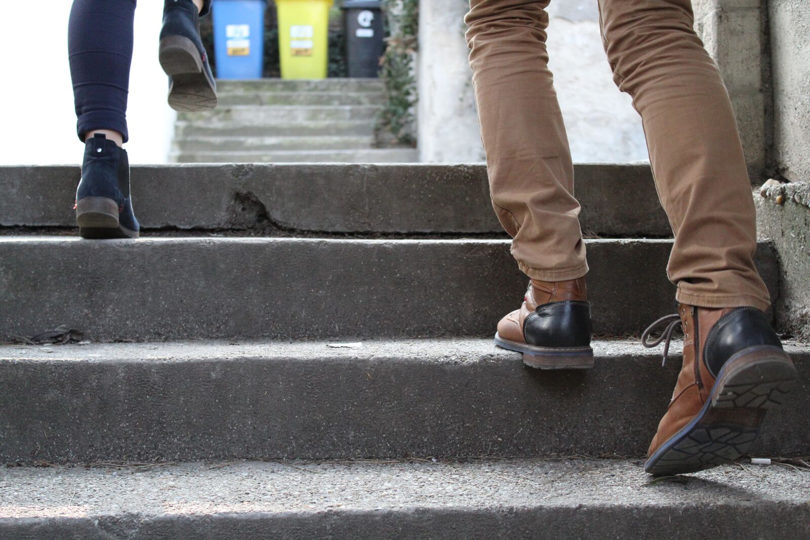 Canon EOS 1300D (EOS Rebel T6 / EOS Kiss X80) sample photo. Shoes, stairs, slovakia photography