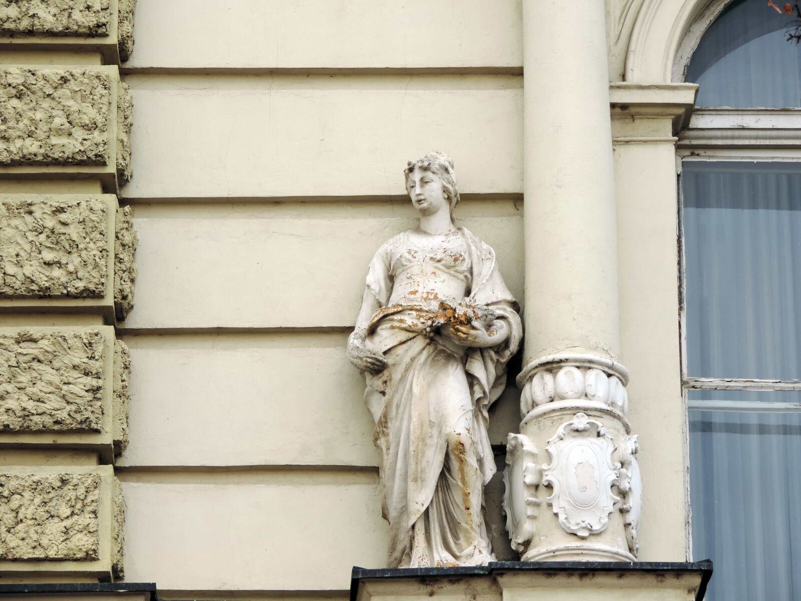 Nikon Coolpix P520 sample photo. Statue, column, architecture, sculpture photography