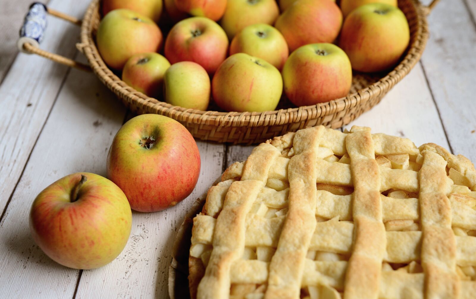 Nikon D610 sample photo. Cake, apple pie, bake photography