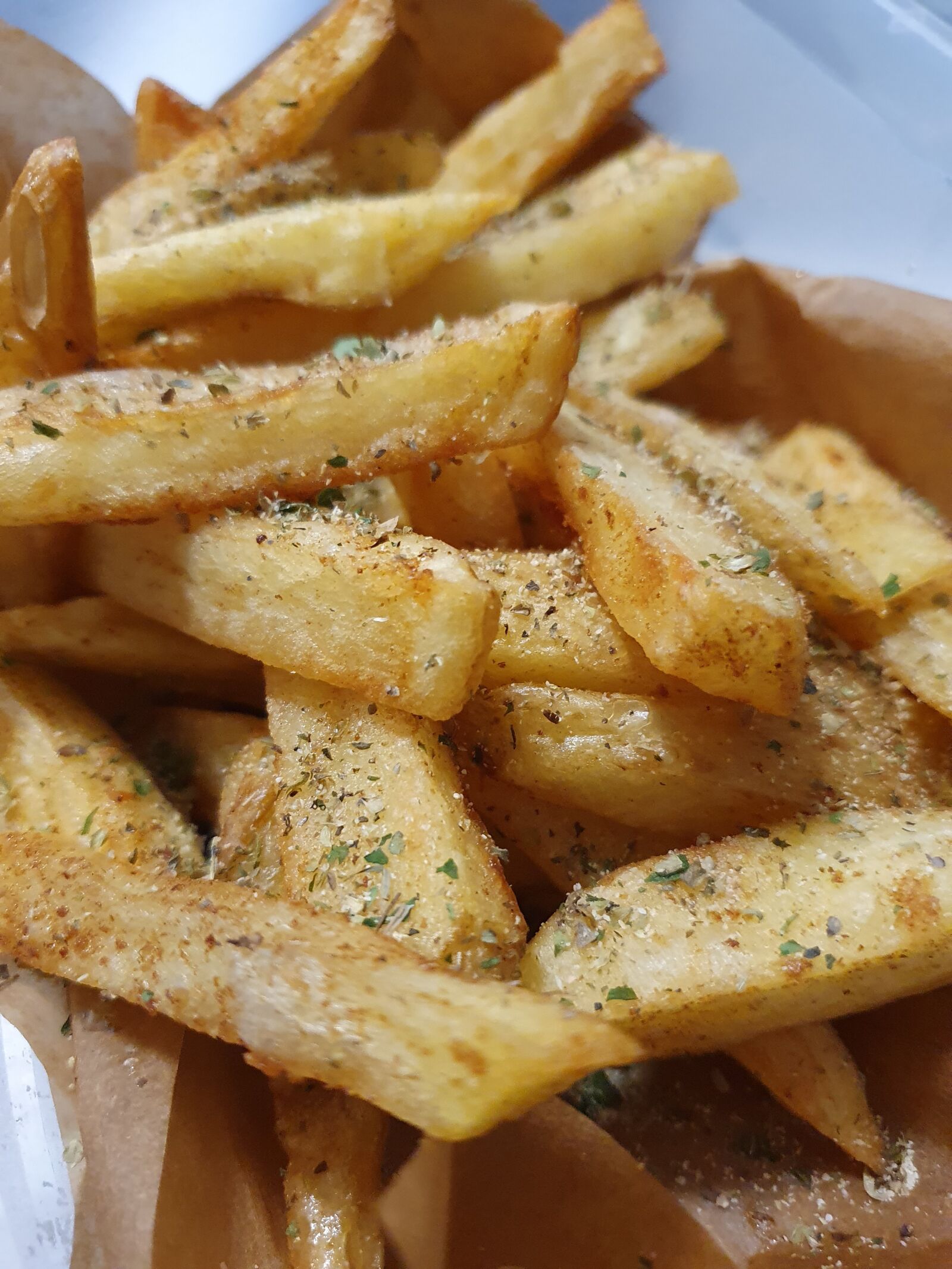 Samsung Galaxy S10 sample photo. French fries, spices, food photography
