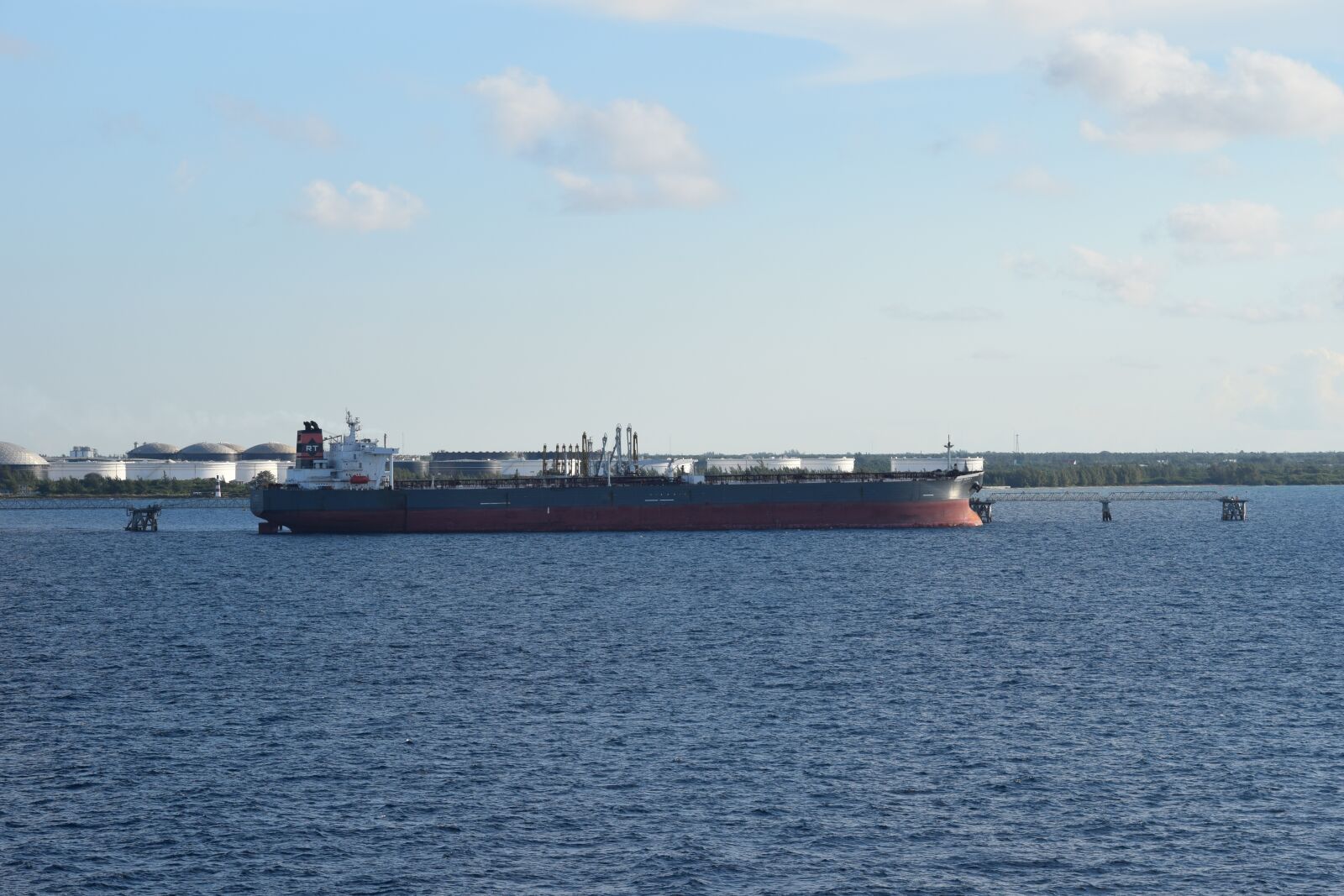 Nikon D5300 sample photo. Nassau, bahamas, ship photography