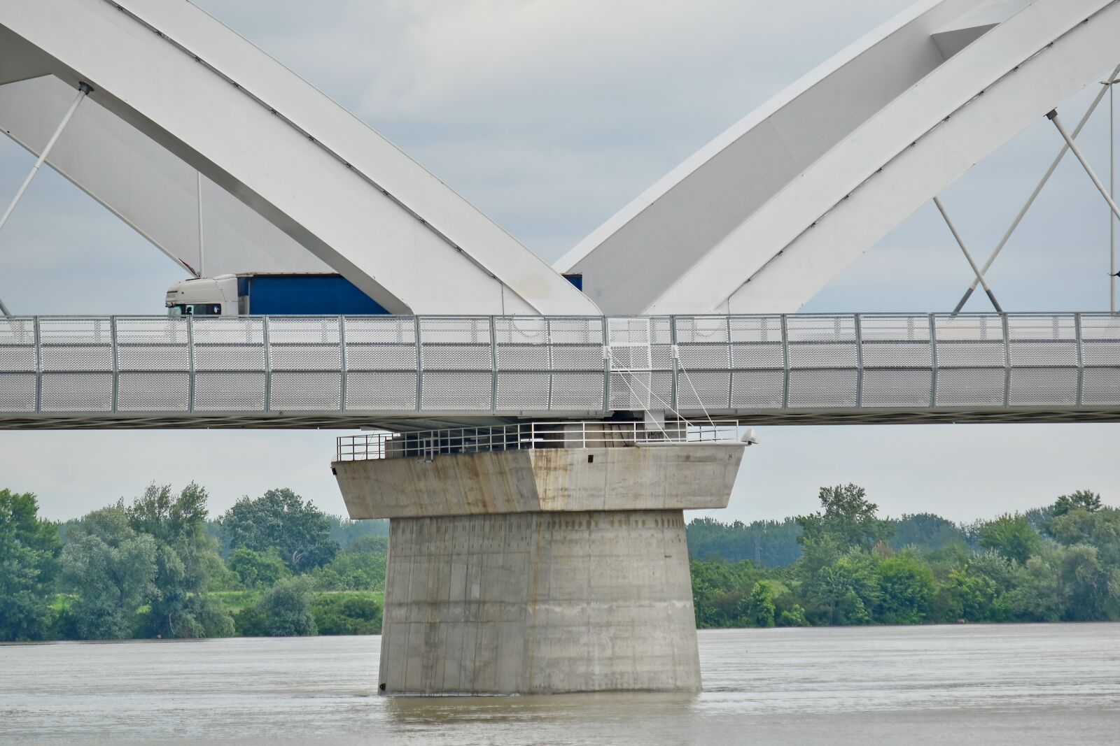 Nikon D5500 sample photo. Bridge, concrete, transportation, truck photography