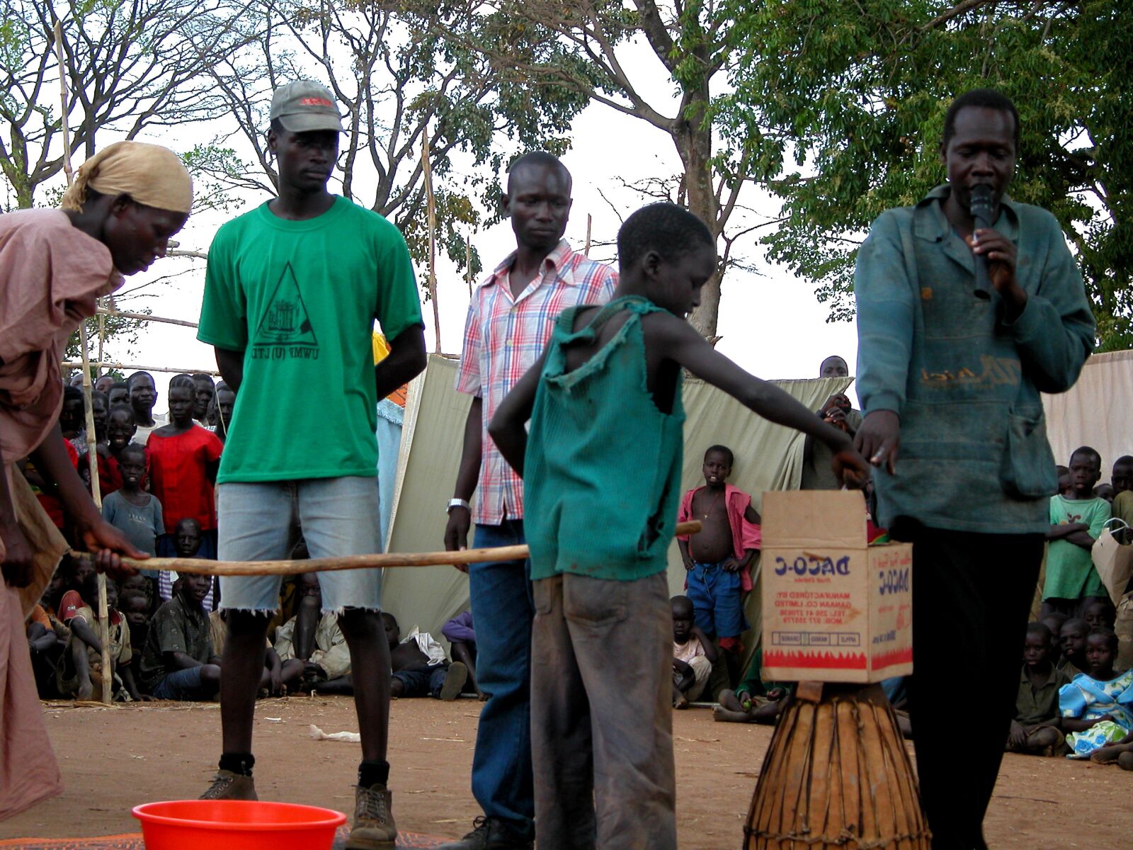Nikon E5700 sample photo. Village, people, vote, participate photography