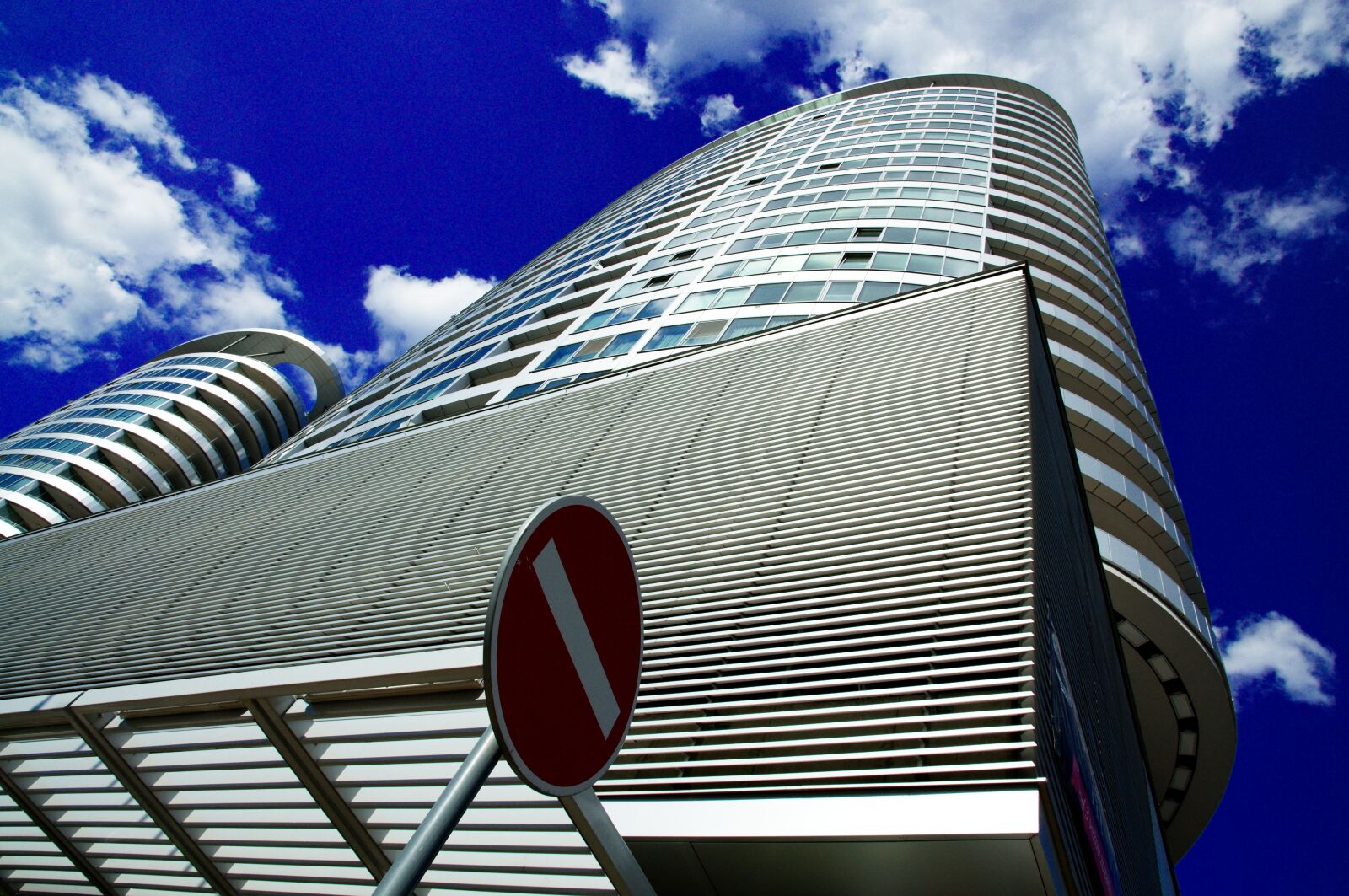 16.00 - 85.00 mm f/3.5 - 5.6 sample photo. Tower, sky, architecture photography