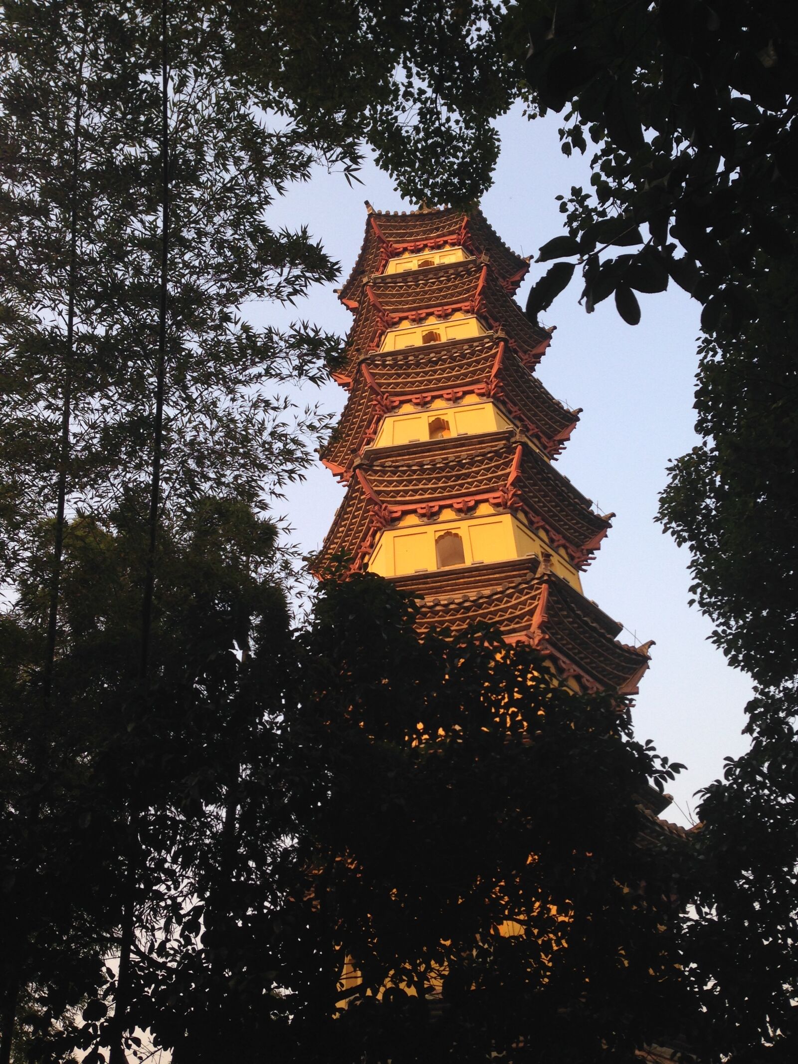 iPhone 5 back camera 4.12mm f/2.4 sample photo. Sunset, gold, tower photography