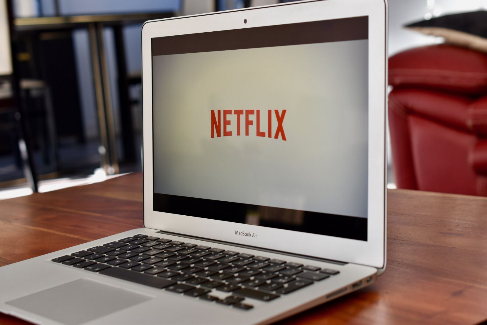 Nikon D5600 sample photo. Netflix, living room, relaxation photography