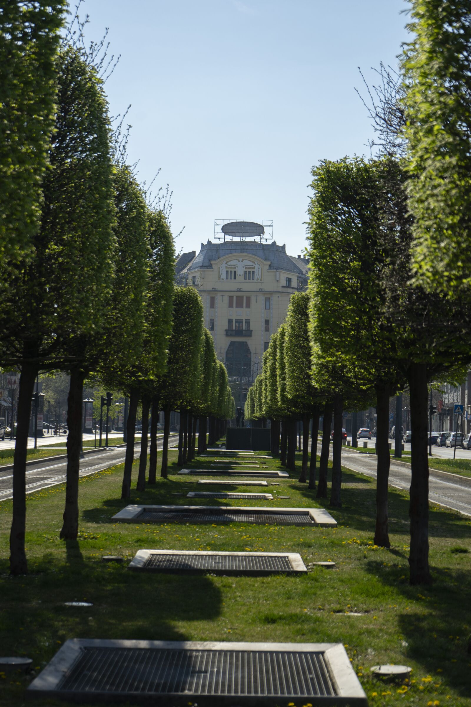 Sony a7 II + Sony FE 28-70mm F3.5-5.6 OSS sample photo. Budapest, city, wood photography