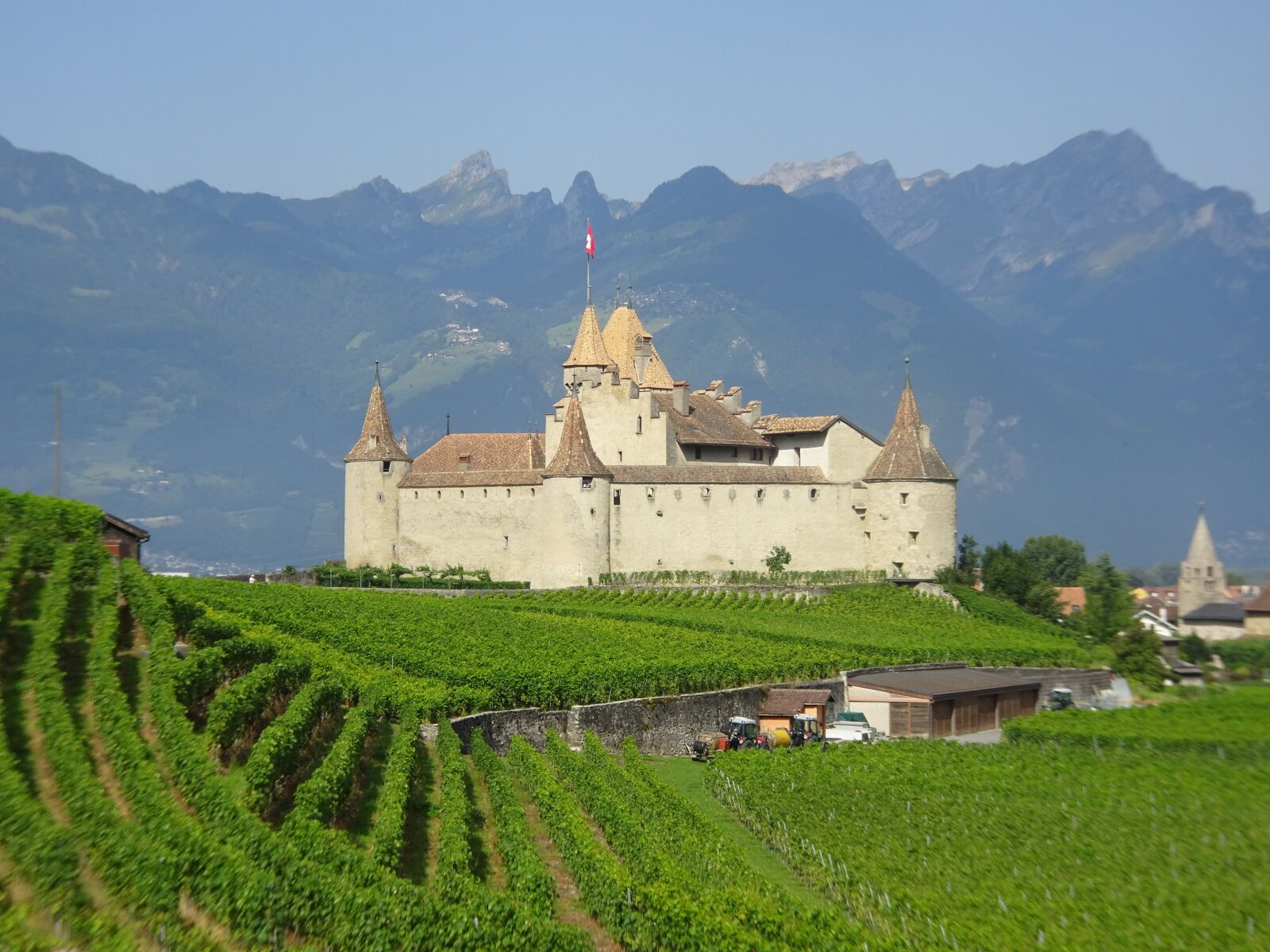 Sony Cyber-shot DSC-HX90V sample photo. Castle, mountains, swiss photography