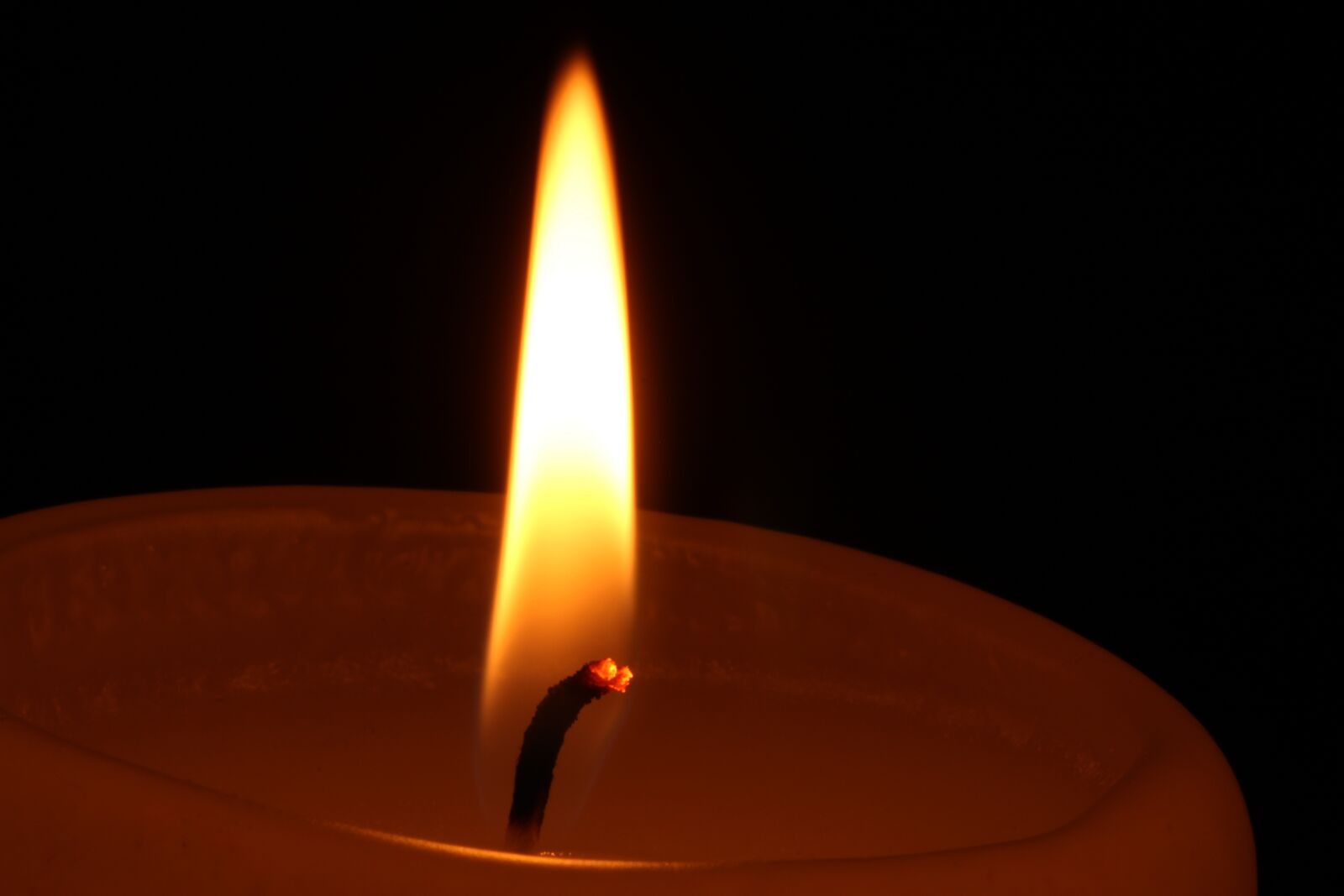 Tamron SP 90mm F2.8 Di VC USD 1:1 Macro sample photo. Flame, candle, candlelight photography