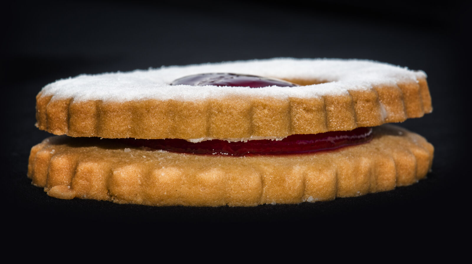Nikon AF-S Micro-Nikkor 105mm F2.8G IF-ED VR sample photo. Biscuit, biscuits, cake, duo photography