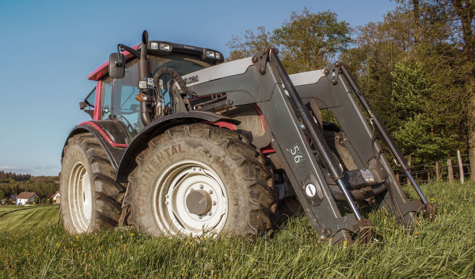 Canon EOS 600D (Rebel EOS T3i / EOS Kiss X5) sample photo. Tractor, tractors, agricultural machine photography