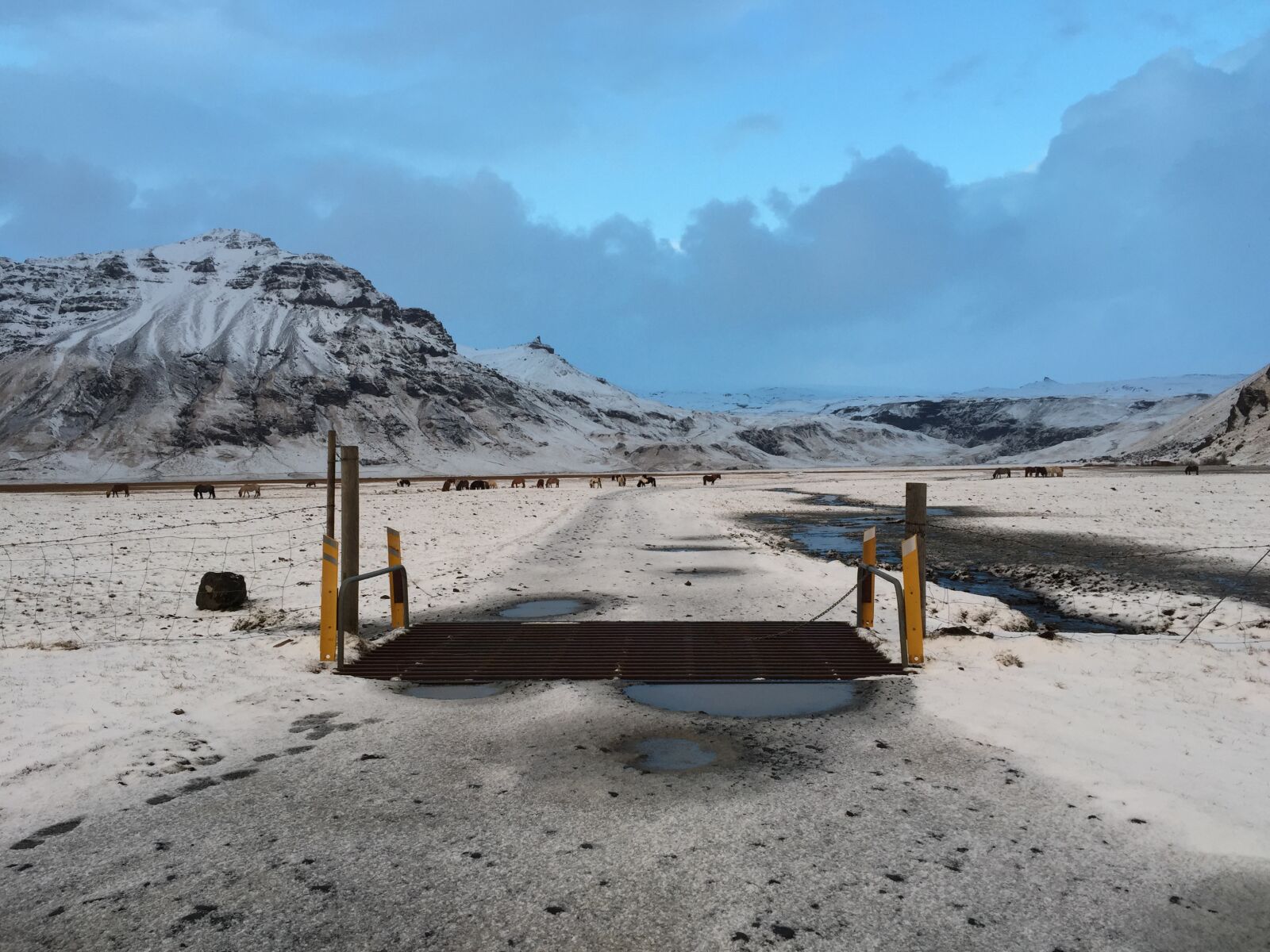 Apple iPhone 6 sample photo. Iceland, road, travel photography
