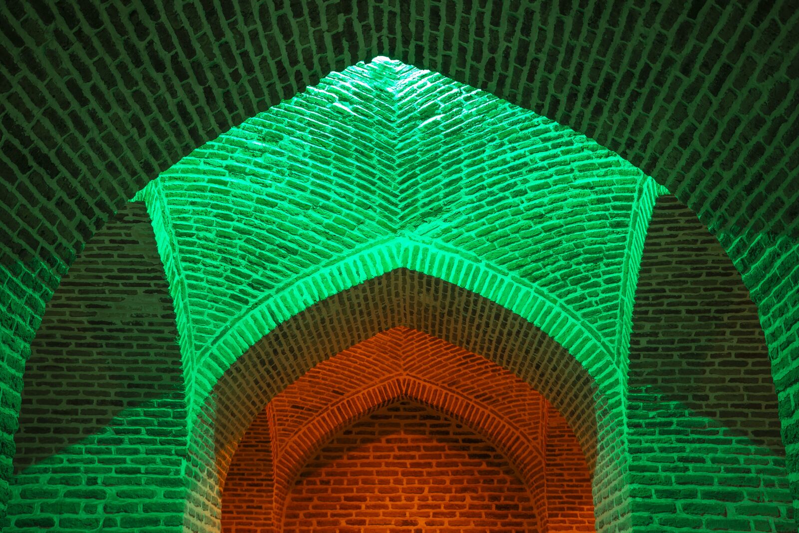 Canon EOS 6D + Canon EF 24-105mm F4L IS USM sample photo. Caravansary, monument, persian architecture photography