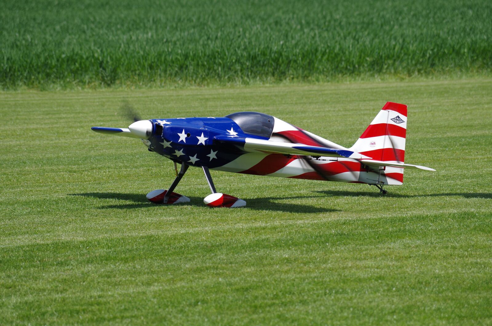 Pentax K-500 sample photo. Aircraft, landing, model photography