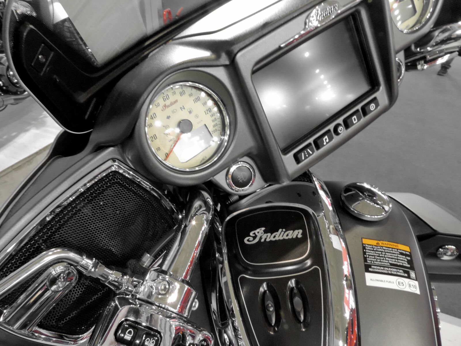 Nikon Coolpix P520 sample photo. Monitor, motorcycle, speedometer, steering photography