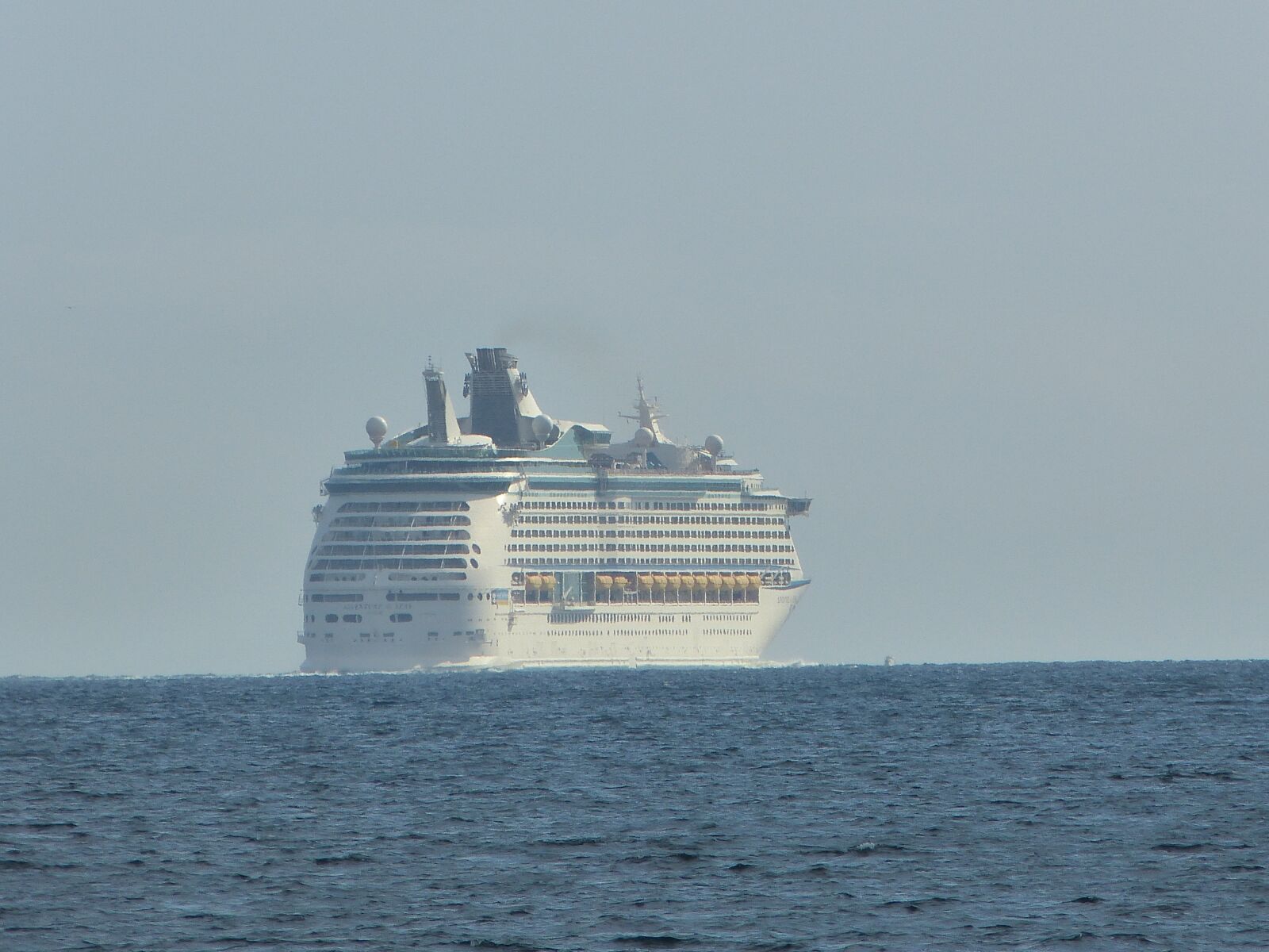 Panasonic Lumix DMC-FZ150 sample photo. Driving cruise ship, sea photography