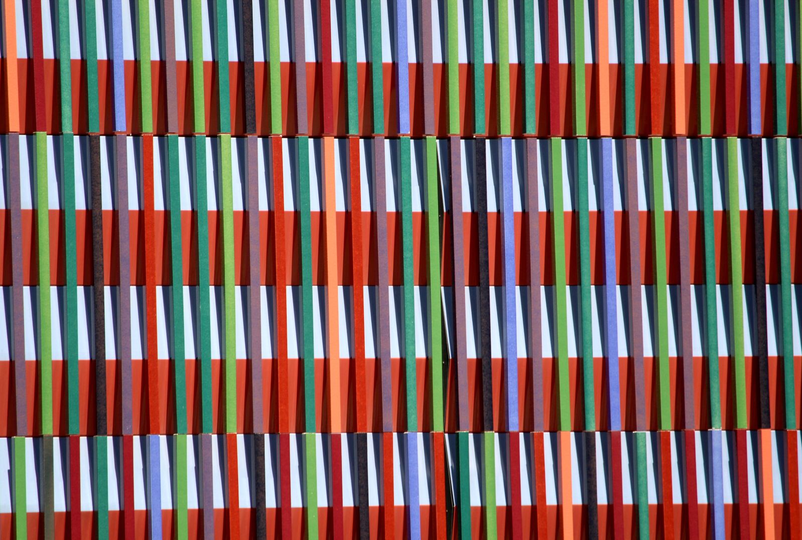 Canon EF-S 55-250mm F4-5.6 IS STM sample photo. Museum brandhorst, facade, munich photography