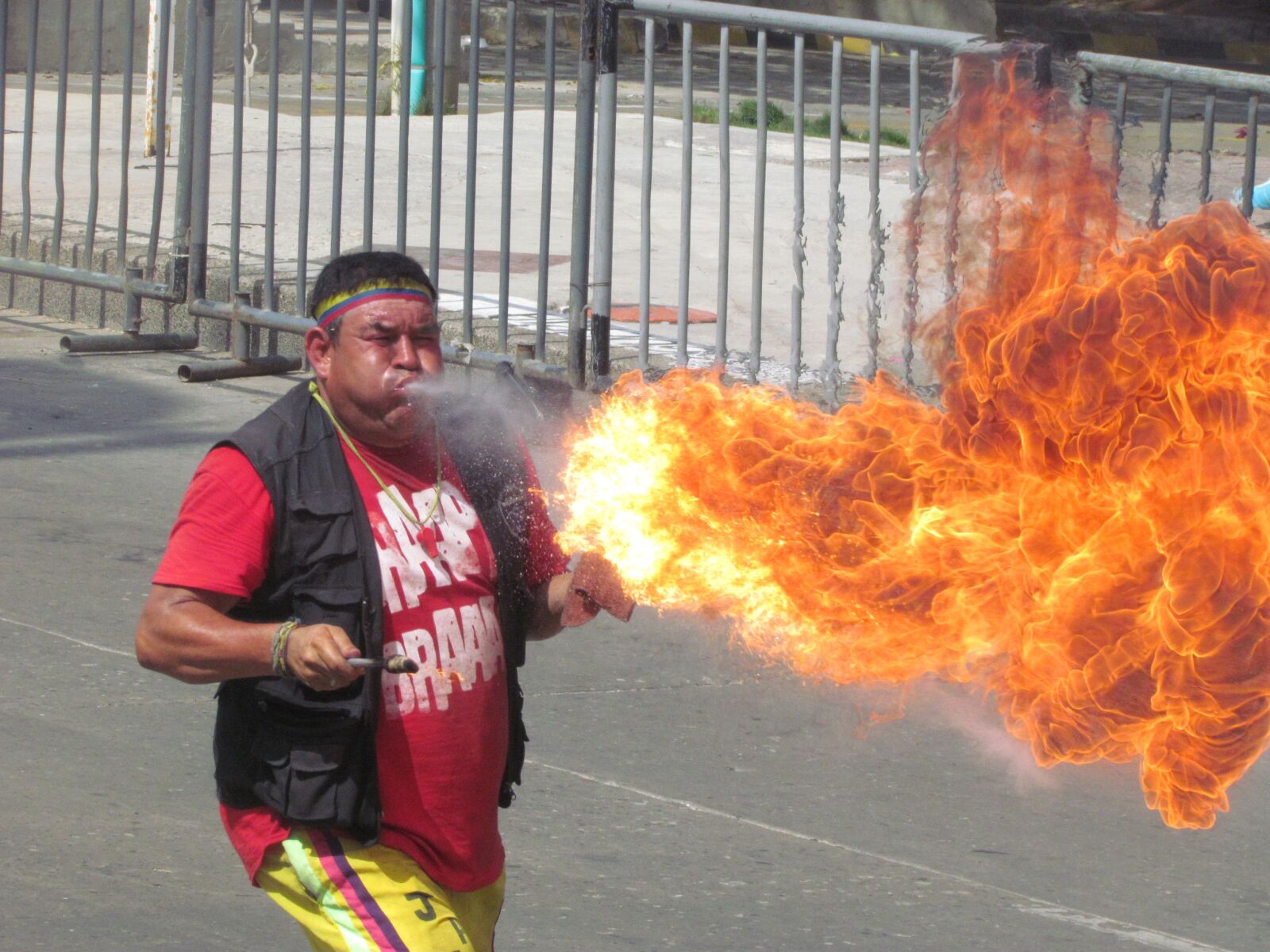 Canon PowerShot SX30 IS sample photo. Fire, carnival, movement photography