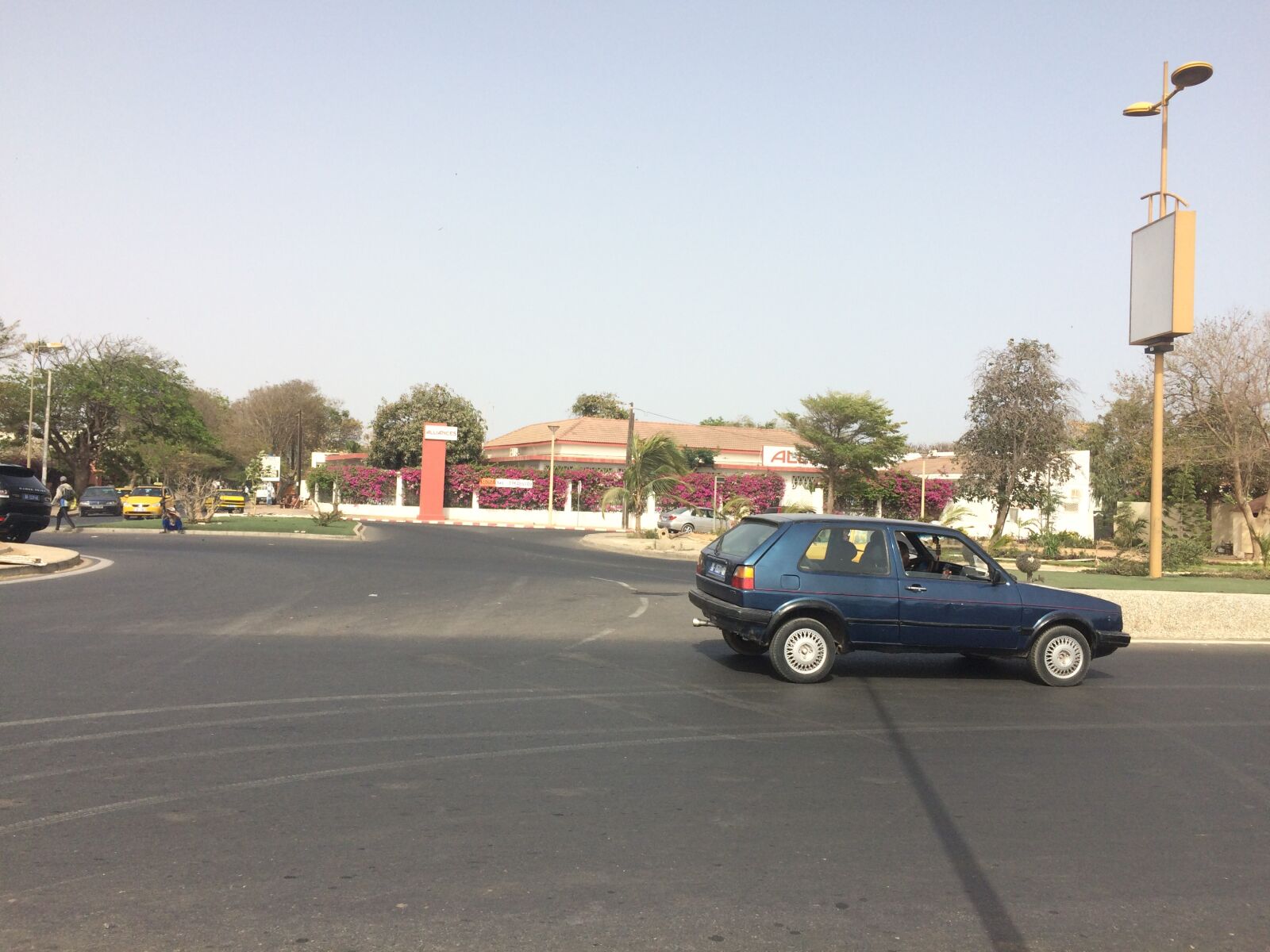 iPhone 5s back camera 4.15mm f/2.2 sample photo. Africa, car, dakar, road photography