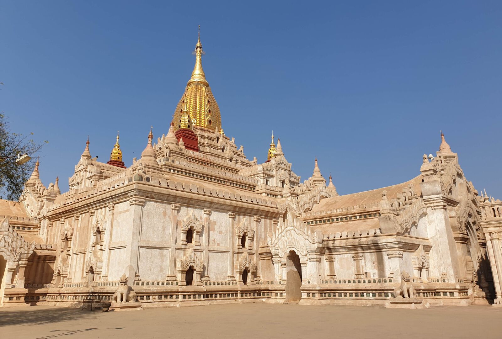 Samsung Galaxy S9+ sample photo. Bagan, ananda, temple photography