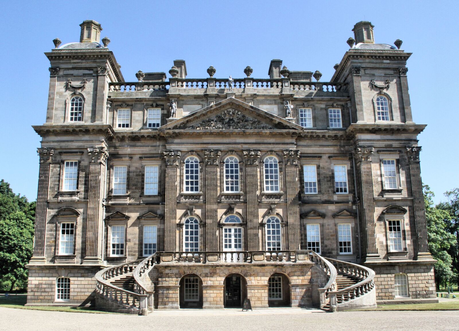 Canon EOS 7D sample photo. Banff, scotland, building photography