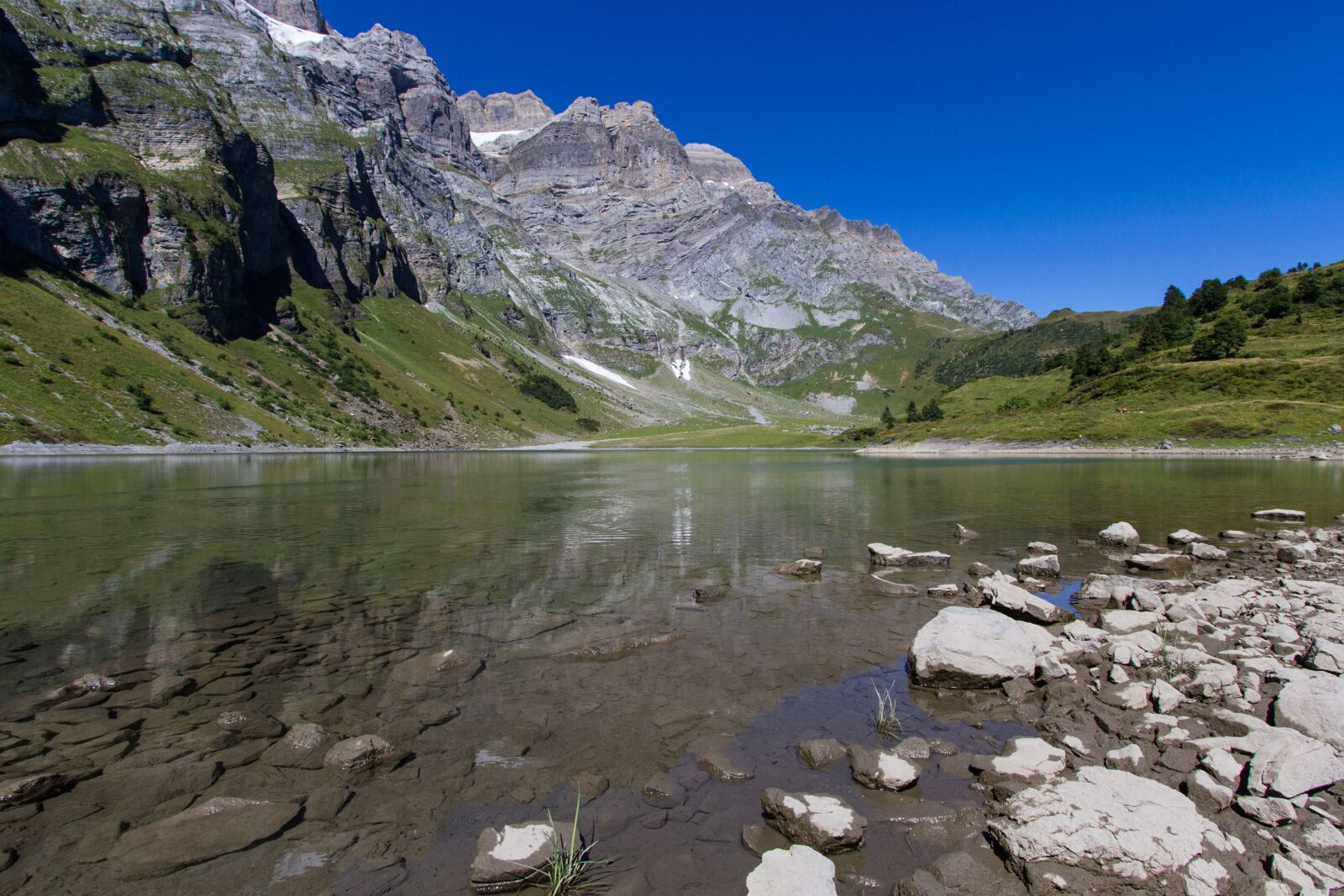 Canon EF-S 10-22mm F3.5-4.5 USM sample photo. Switzerland, mountains, bergsee photography