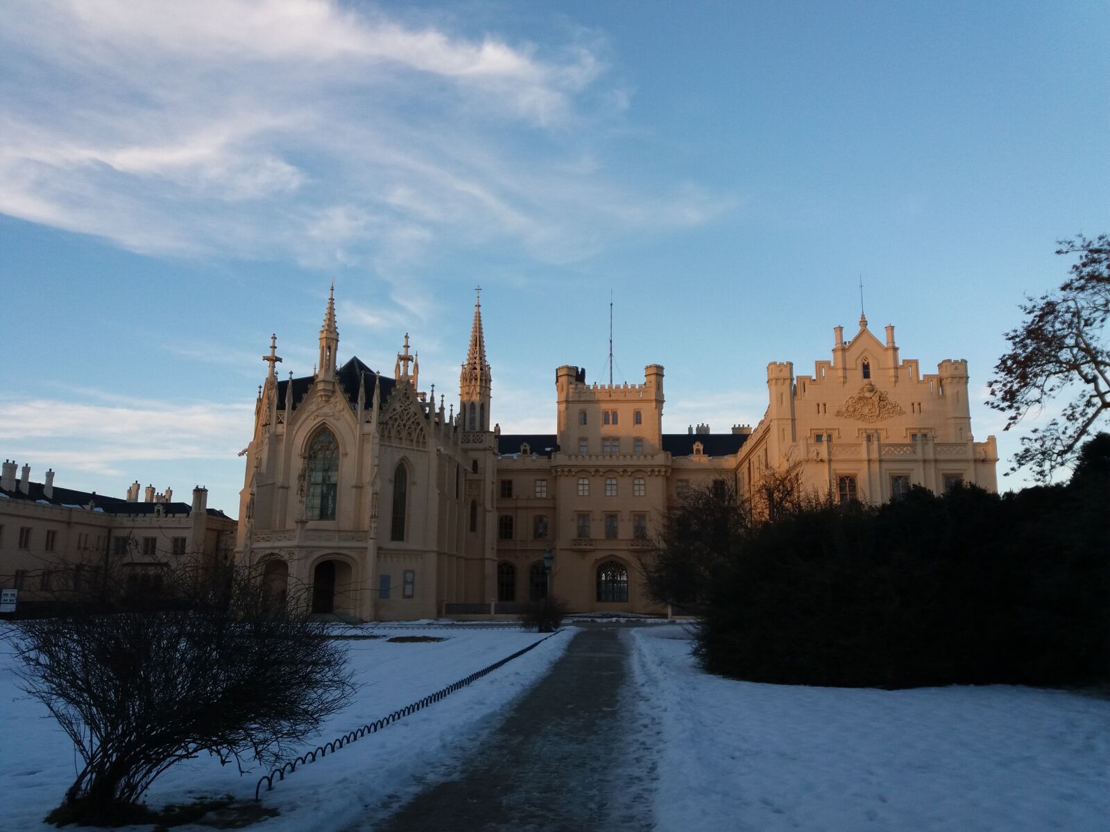 Samsung Galaxy J5(2016) sample photo. Castle, romance, monument photography