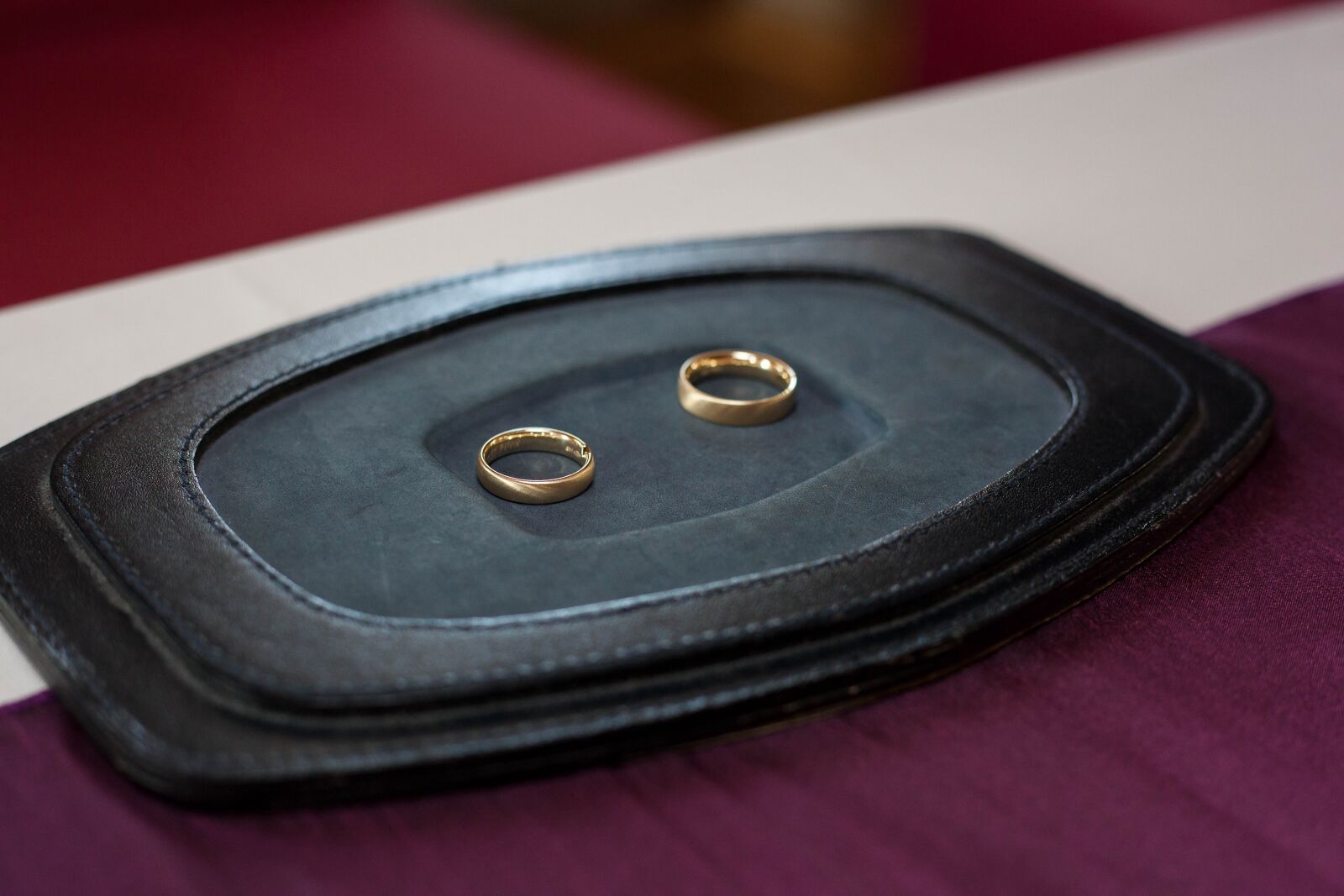 Canon EF 50mm F1.8 II sample photo. Ring, wedding, display photography