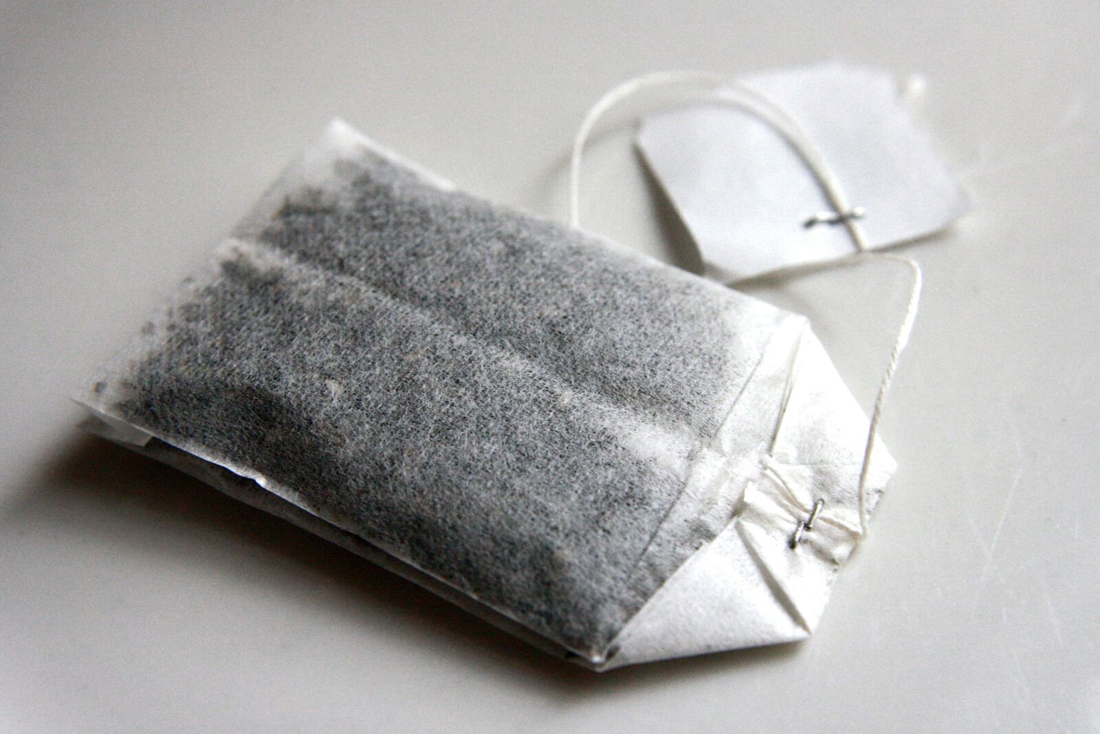 f/3.5-5.6 IS sample photo. Tea, tea bag, container photography