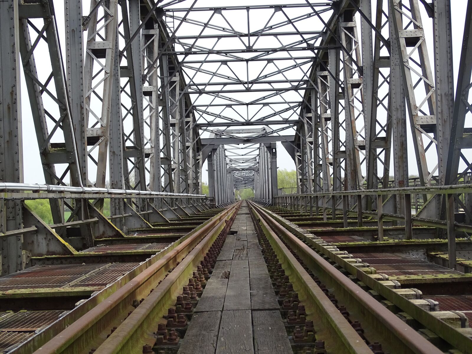 Sony Cyber-shot DSC-HX400V sample photo. Bridge, railway bridge, architecture photography