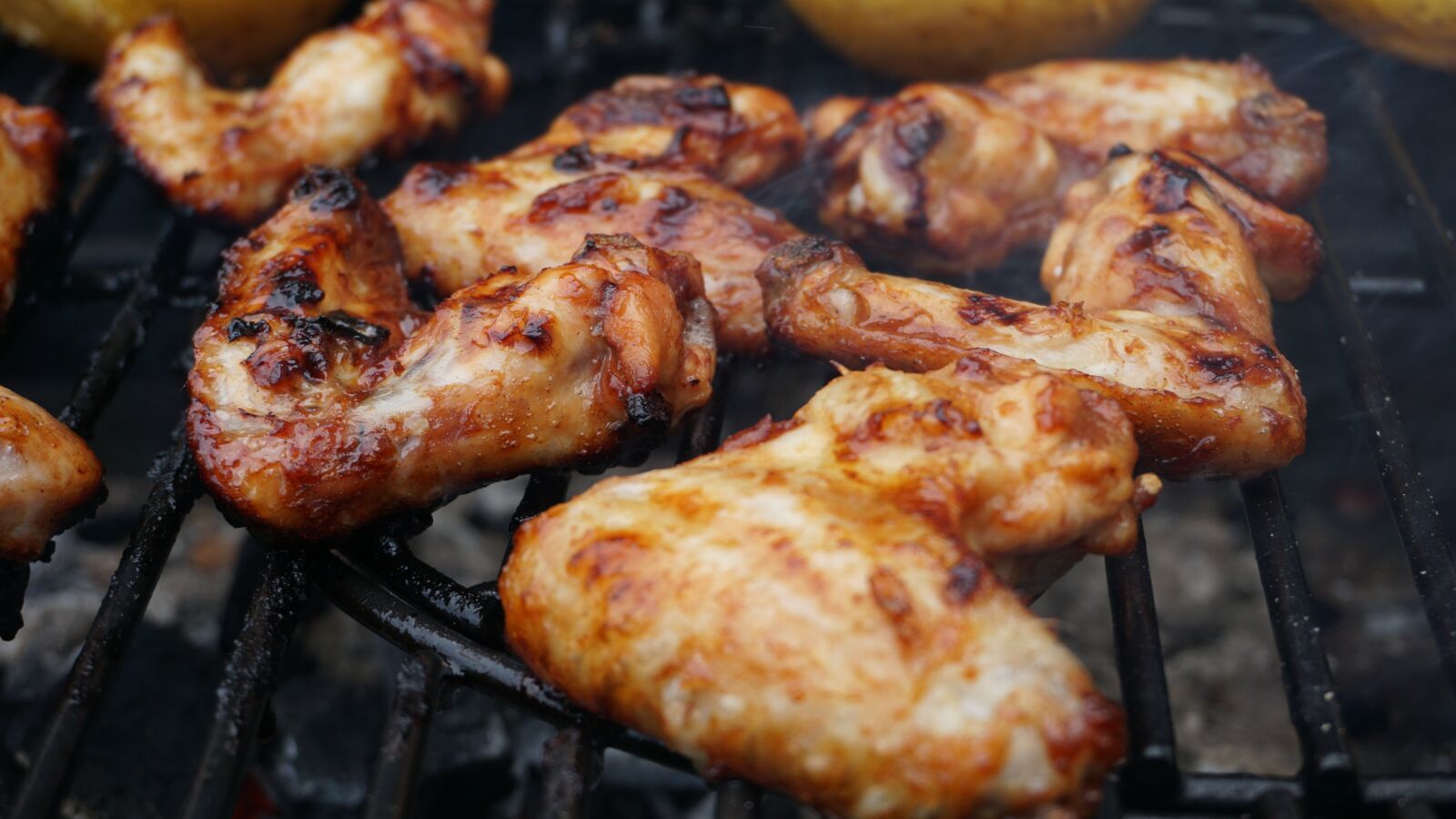 Sony a6000 sample photo. Barbecue, chicken wings, bbq photography