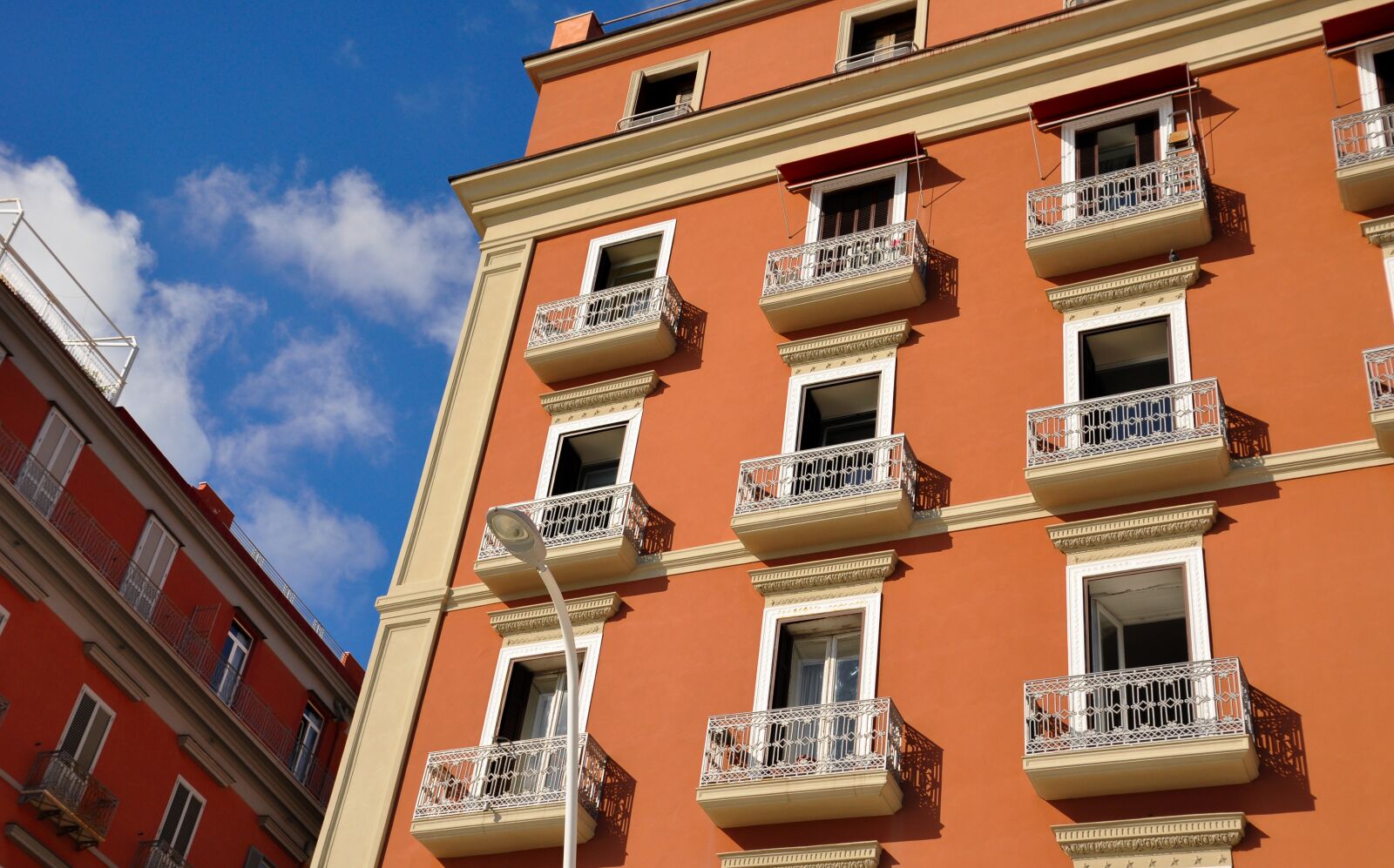 Nikon D90 sample photo. Architecture, house, balcony photography
