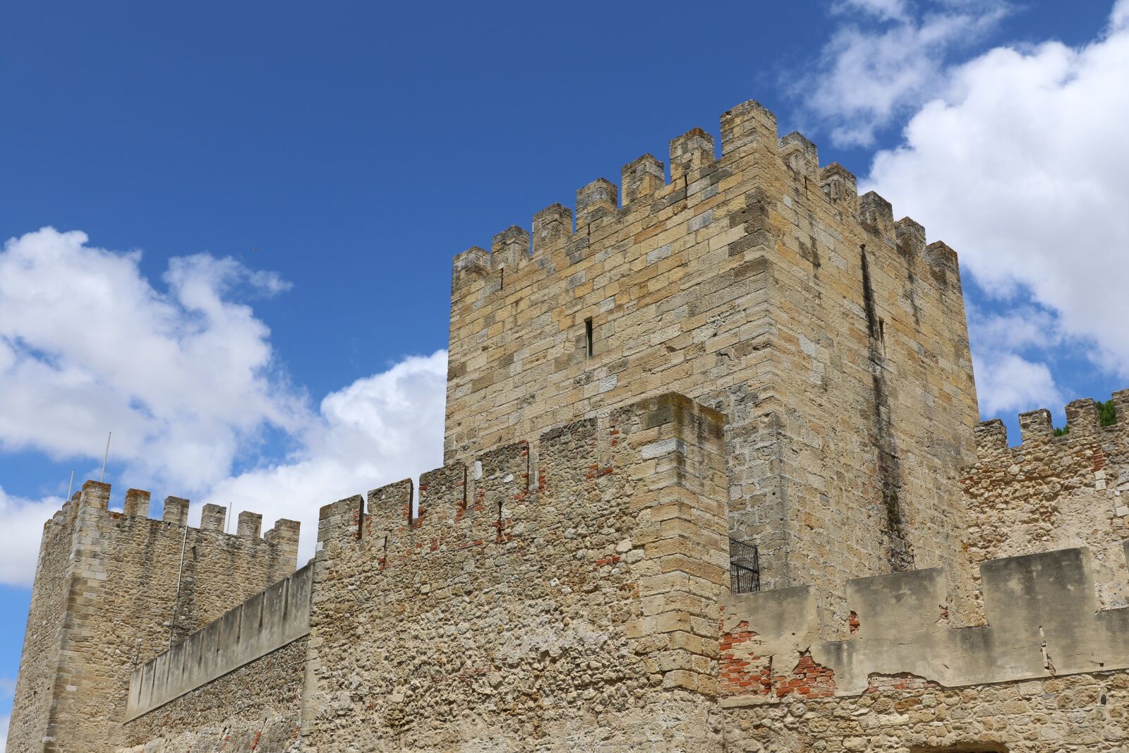 Canon EOS 7D Mark II sample photo. Portugal, old, castle photography