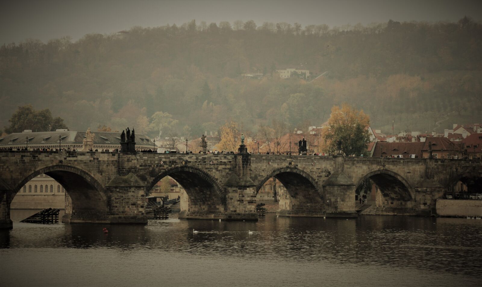 Canon EOS 550D (EOS Rebel T2i / EOS Kiss X4) sample photo. Prague, czech republic, tourism photography