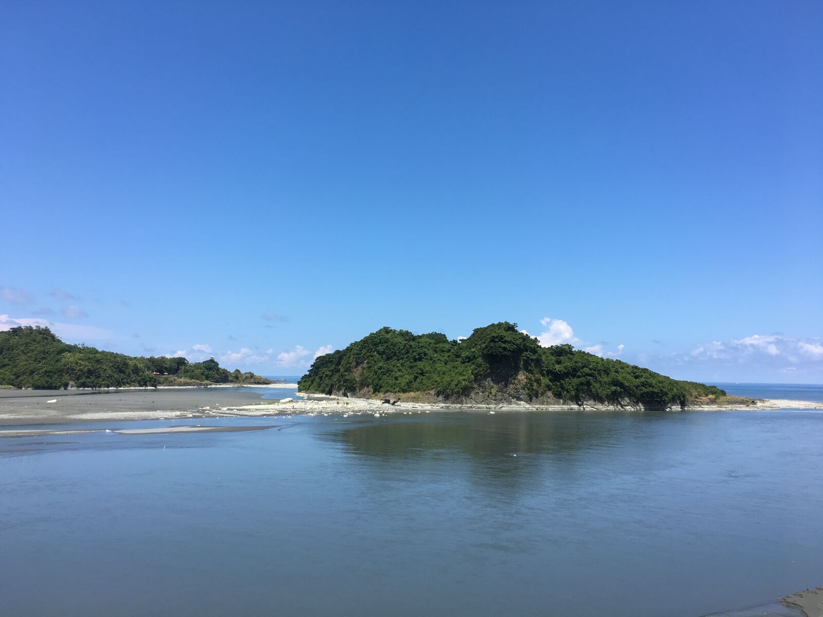 Apple iPhone 6s Plus sample photo. Port, hualien, sea photography