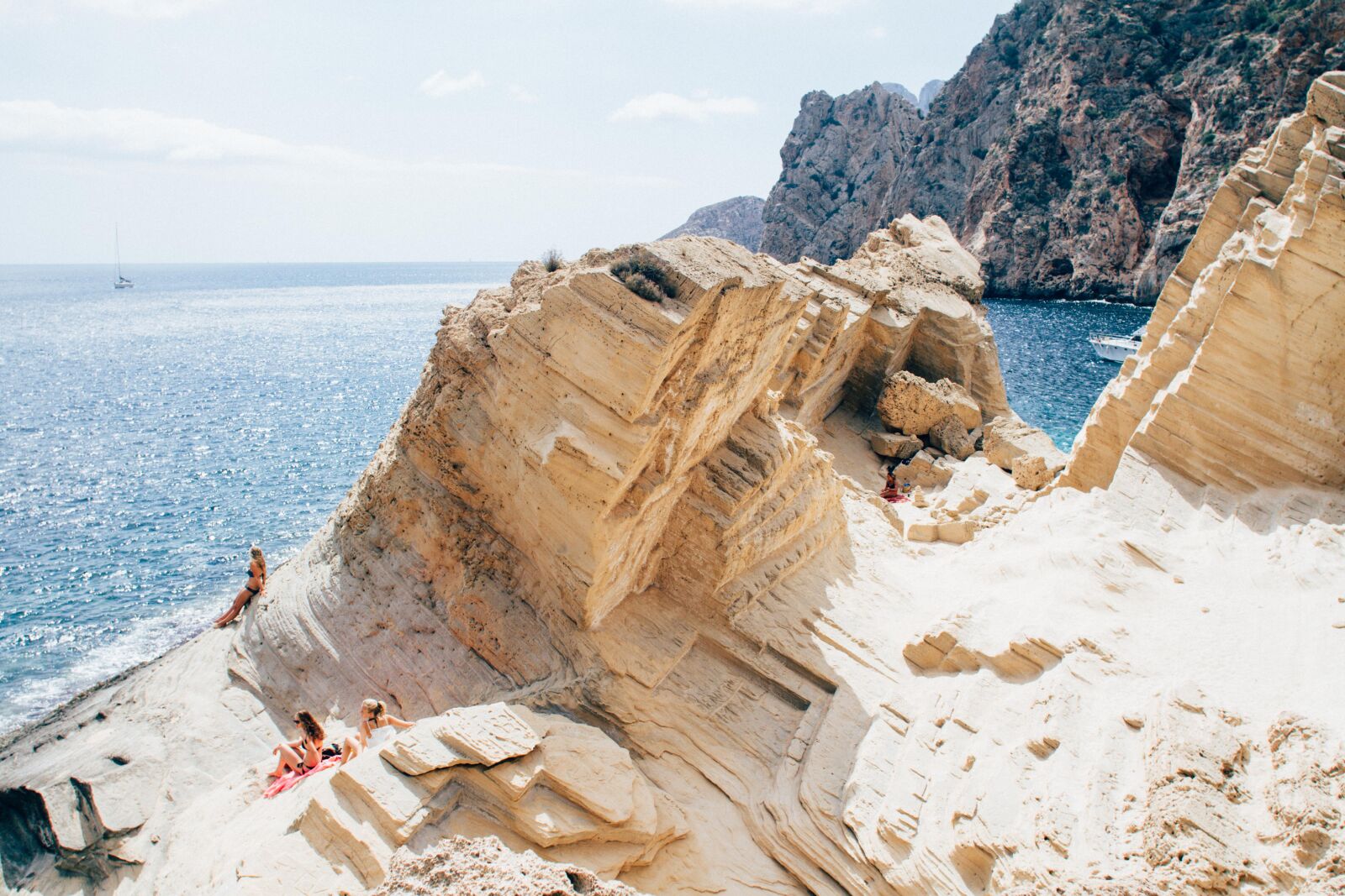 Canon EF 20mm F2.8 USM sample photo. Beach, cliff, cliff, coast photography