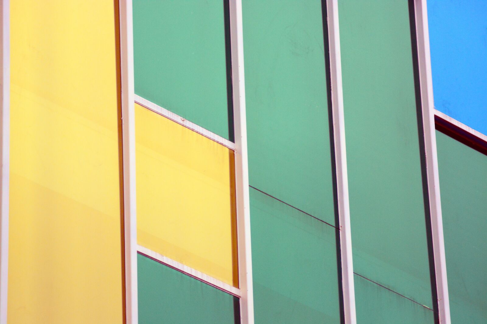 Nikon D5200 sample photo. Windows, building, window photography