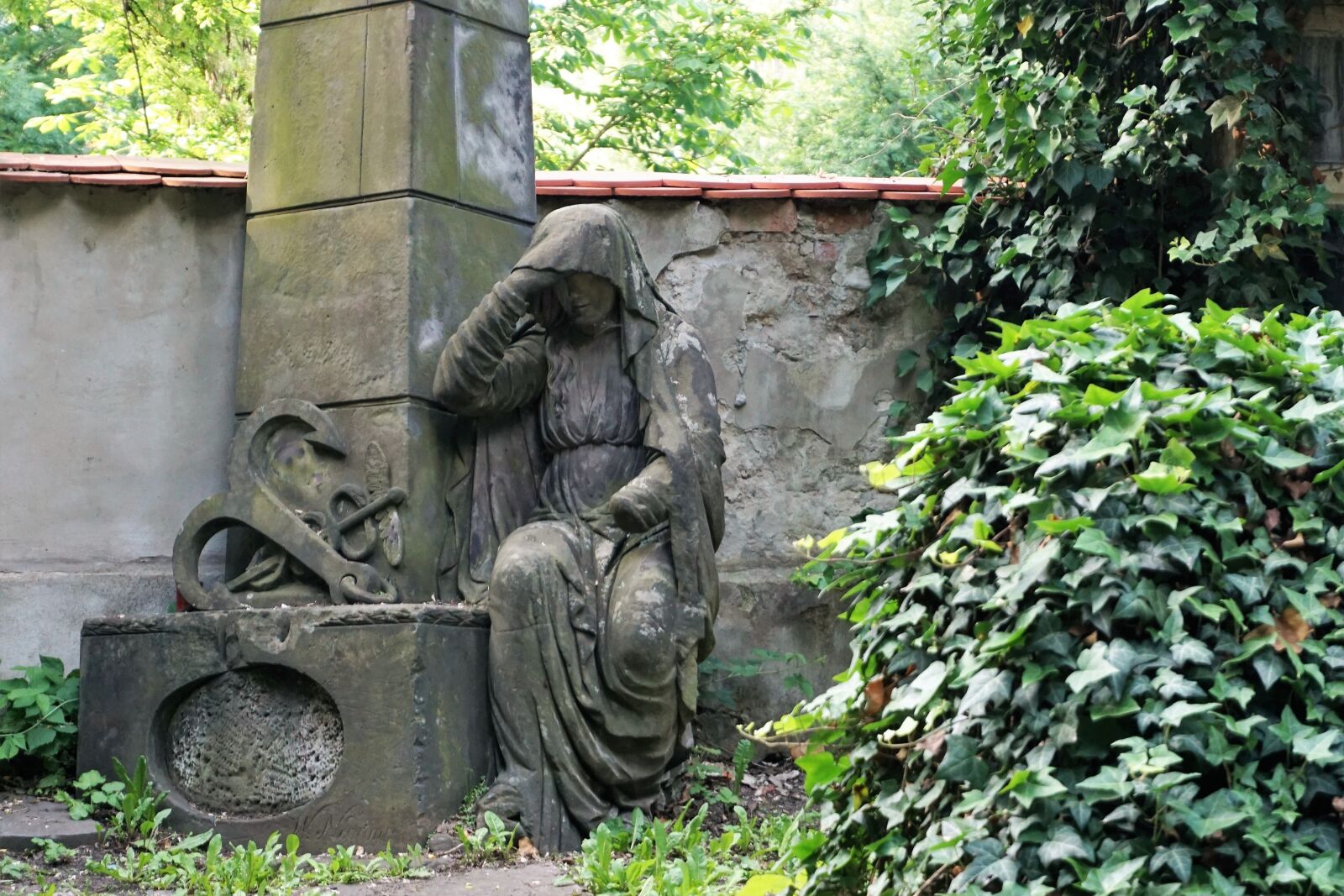 Sony a6000 sample photo. Ol any cemetery, prague photography