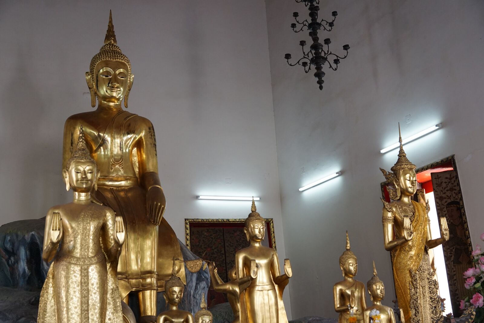 Sony ILCA-77M2 + Sony DT 16-50mm F2.8 SSM sample photo. Golden, buddha, religion photography