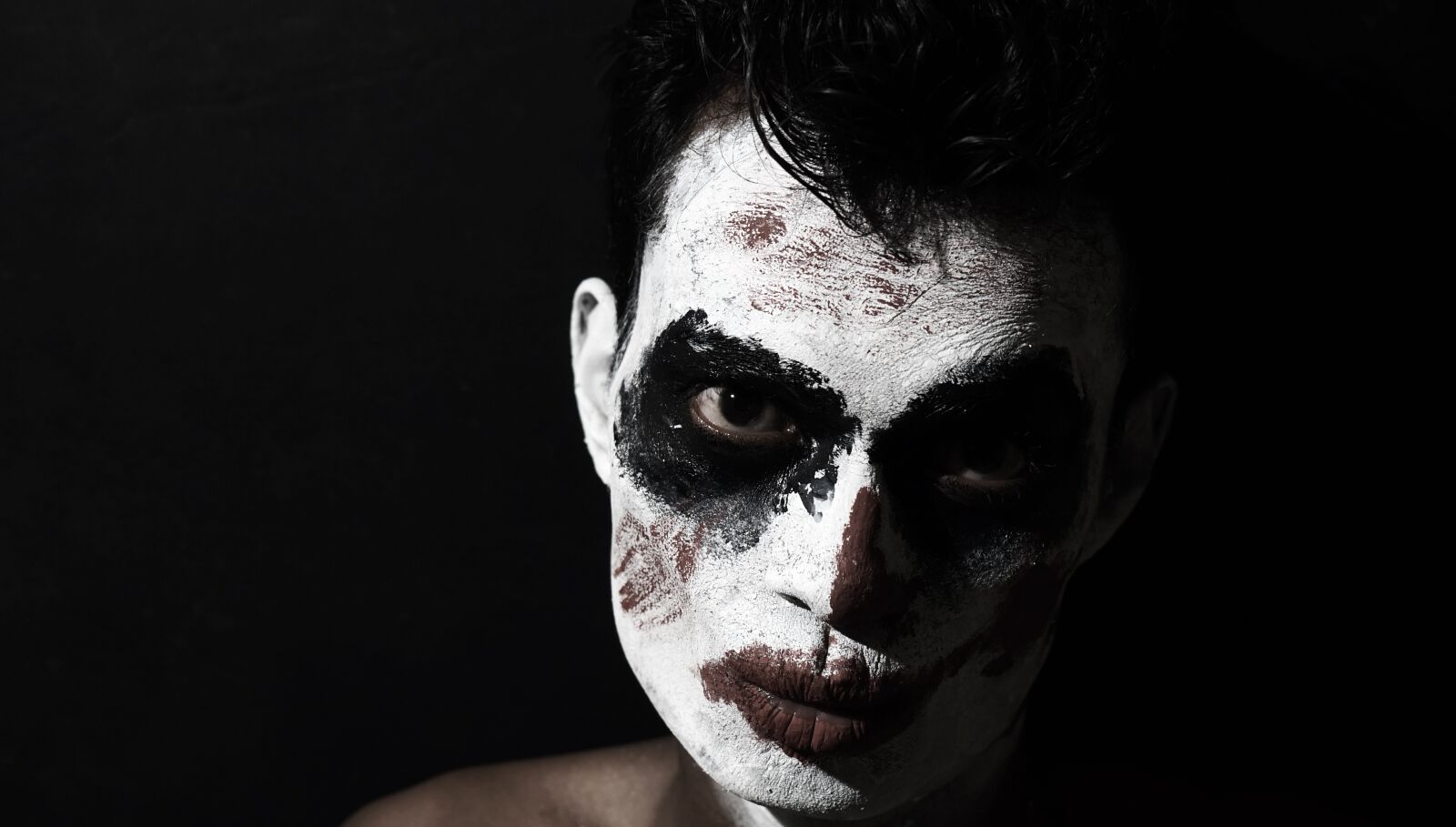 Sony a7 + Sony FE 28-70mm F3.5-5.6 OSS sample photo. Joker, bollywood, dark photography