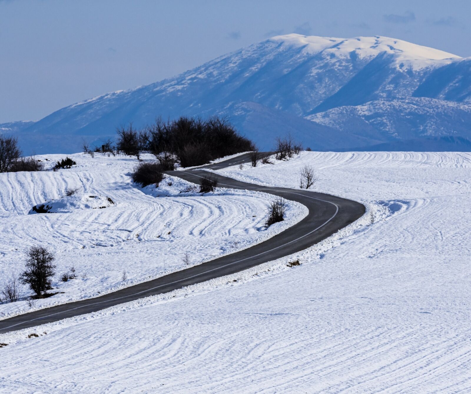Nikon D7200 sample photo. Snow, mountain, road photography
